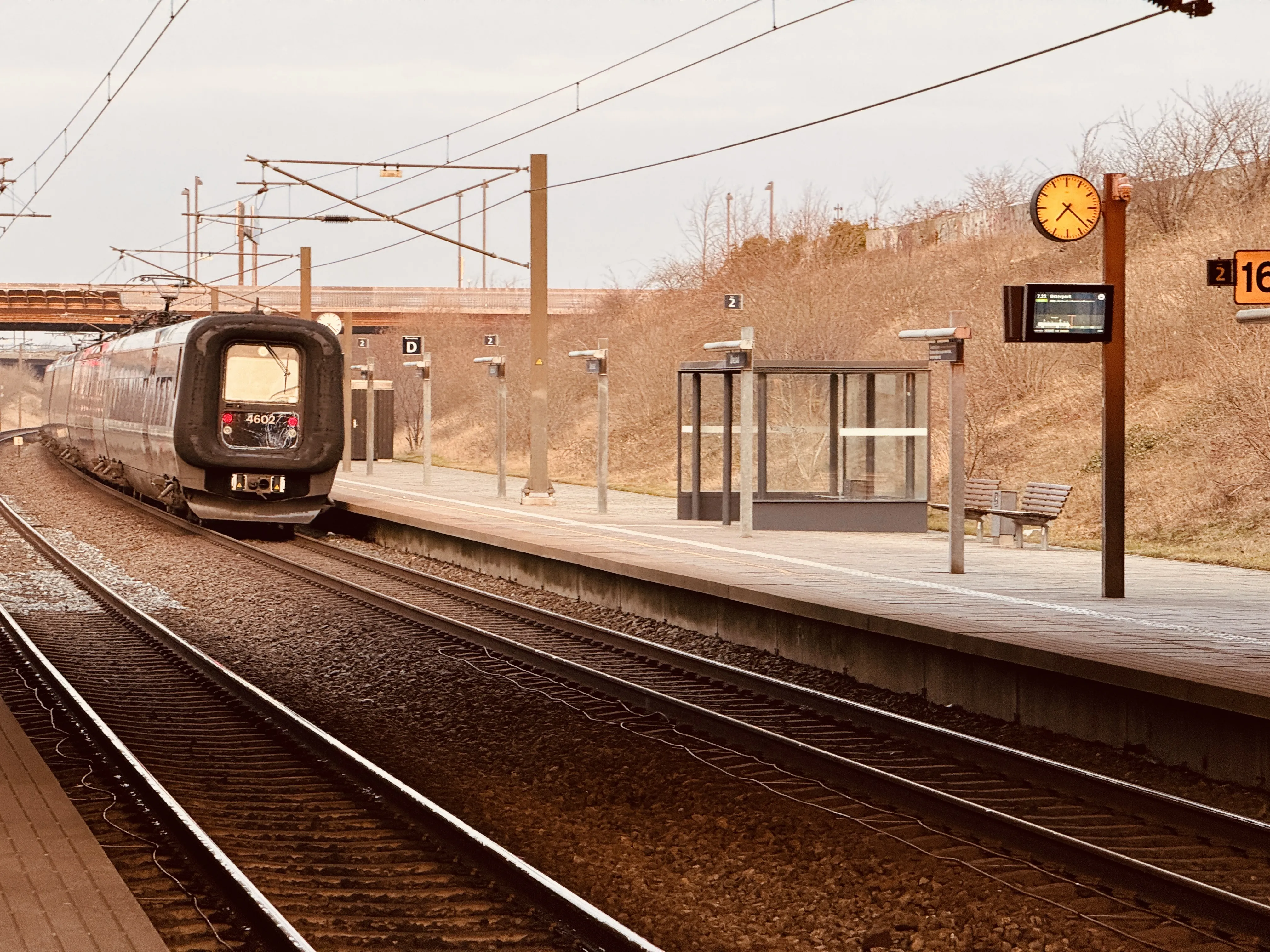 Billede af DSB ET 4402 fotograferet ud for Ørestad Trinbræt.