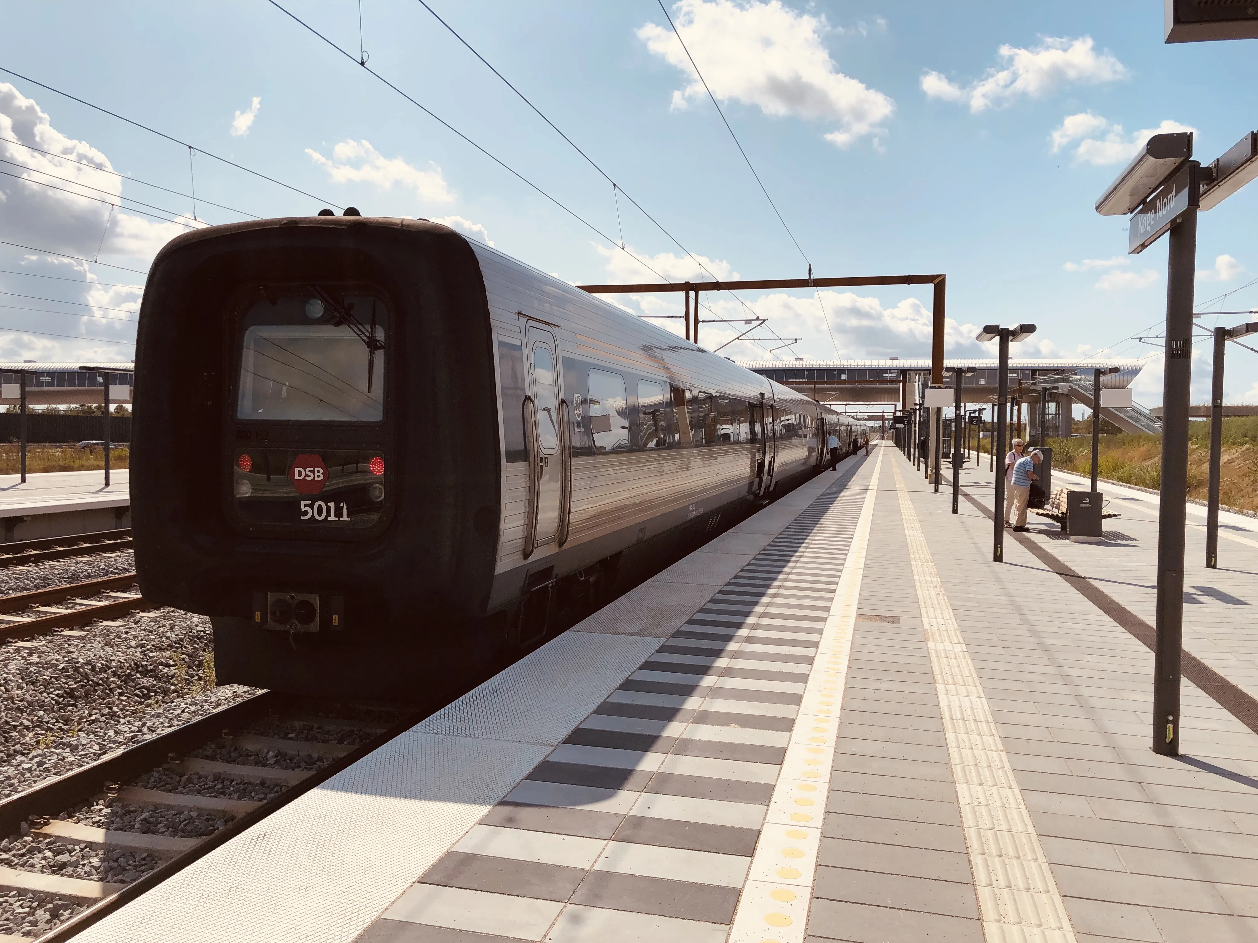 Billede af DSB MF 5011 fotograferet ud for Køge Nord Trinbræt.