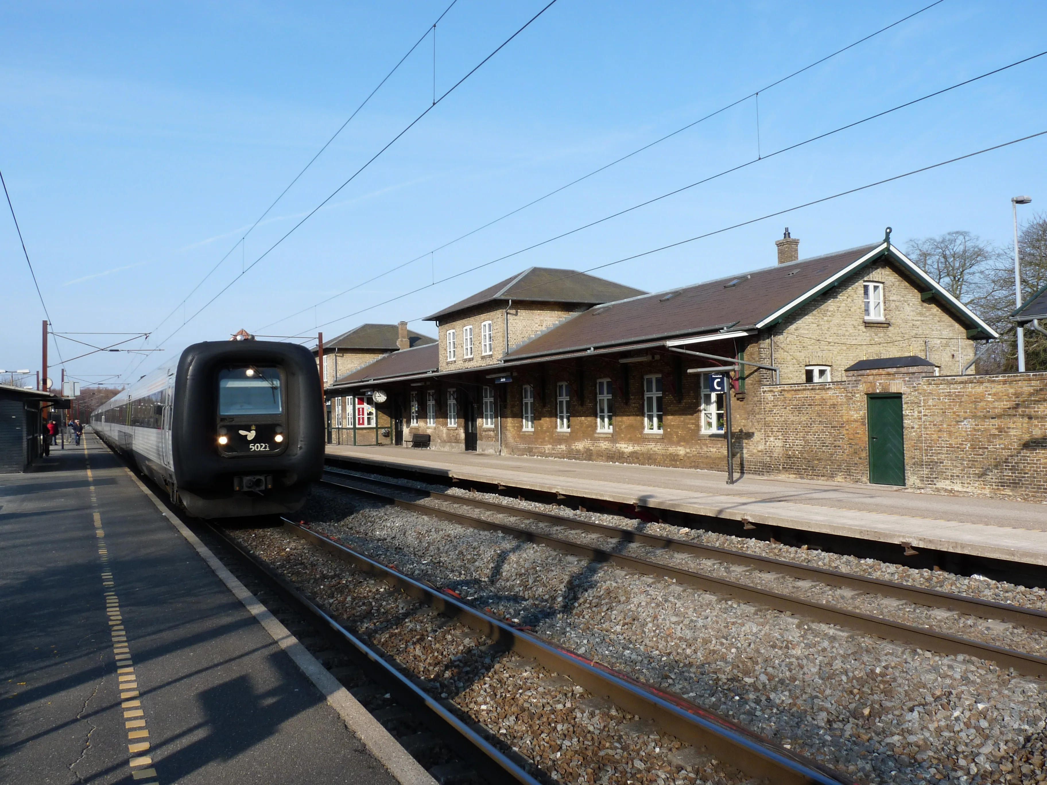 Billede af DSB MF 5021 fotograferet ud for Sorø Station.