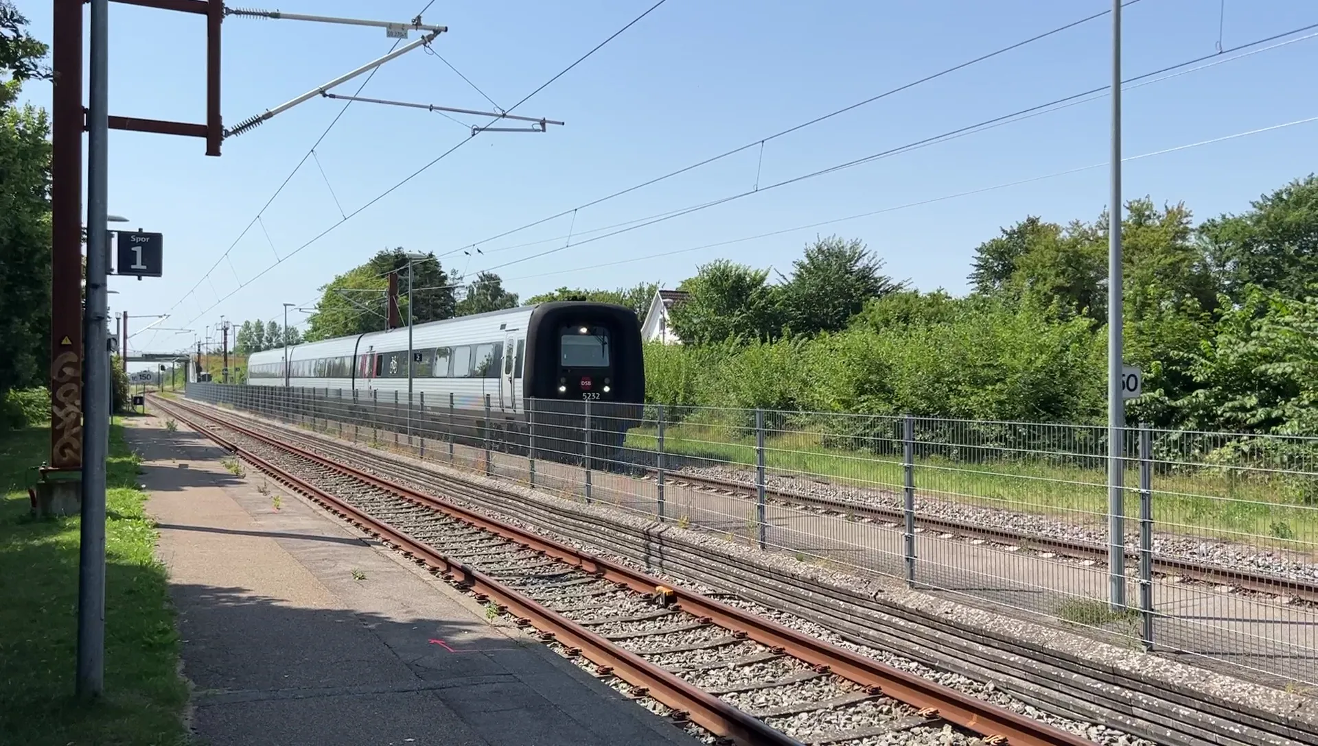 Billede af DSB MF 5032 fotograferet ud for Herfølge Station.