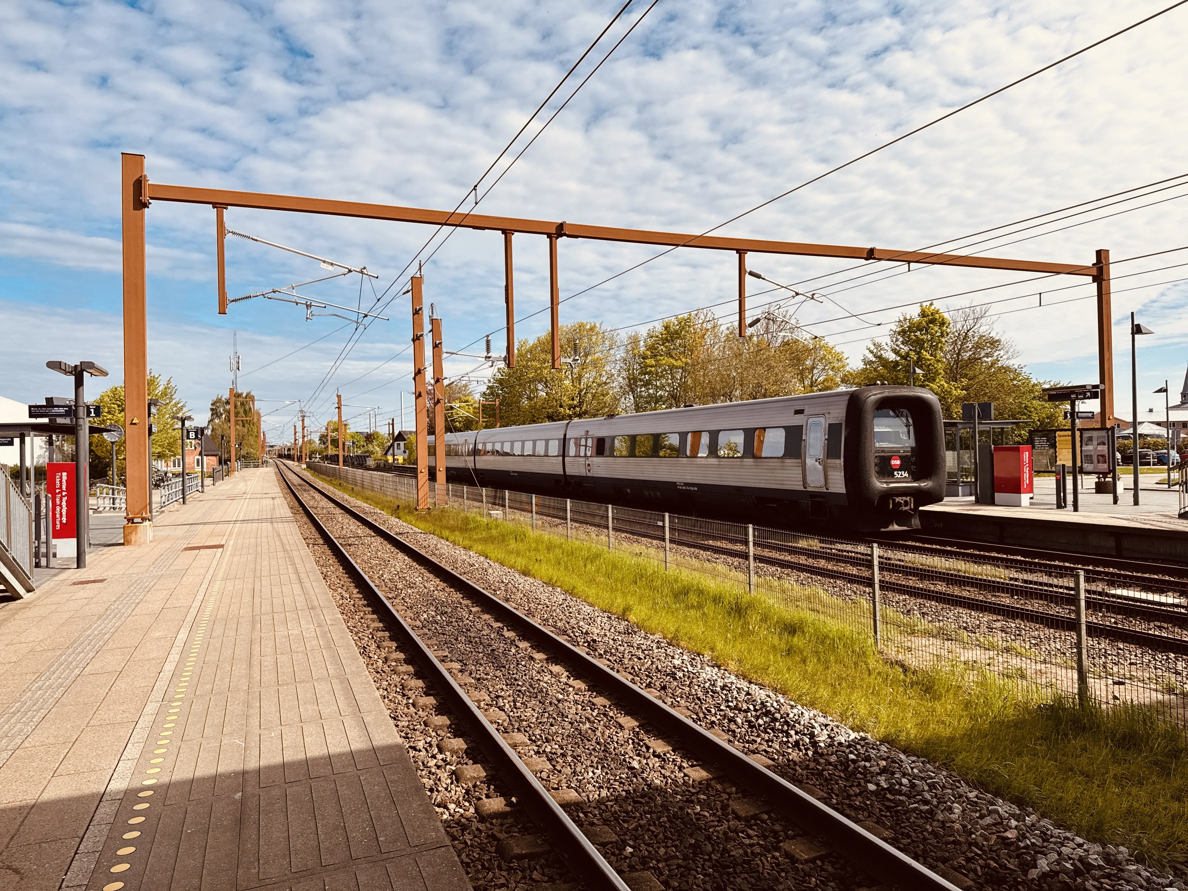 Billede af DSB MF 5034 fotograferet ud for Hedensted Trinbræt.