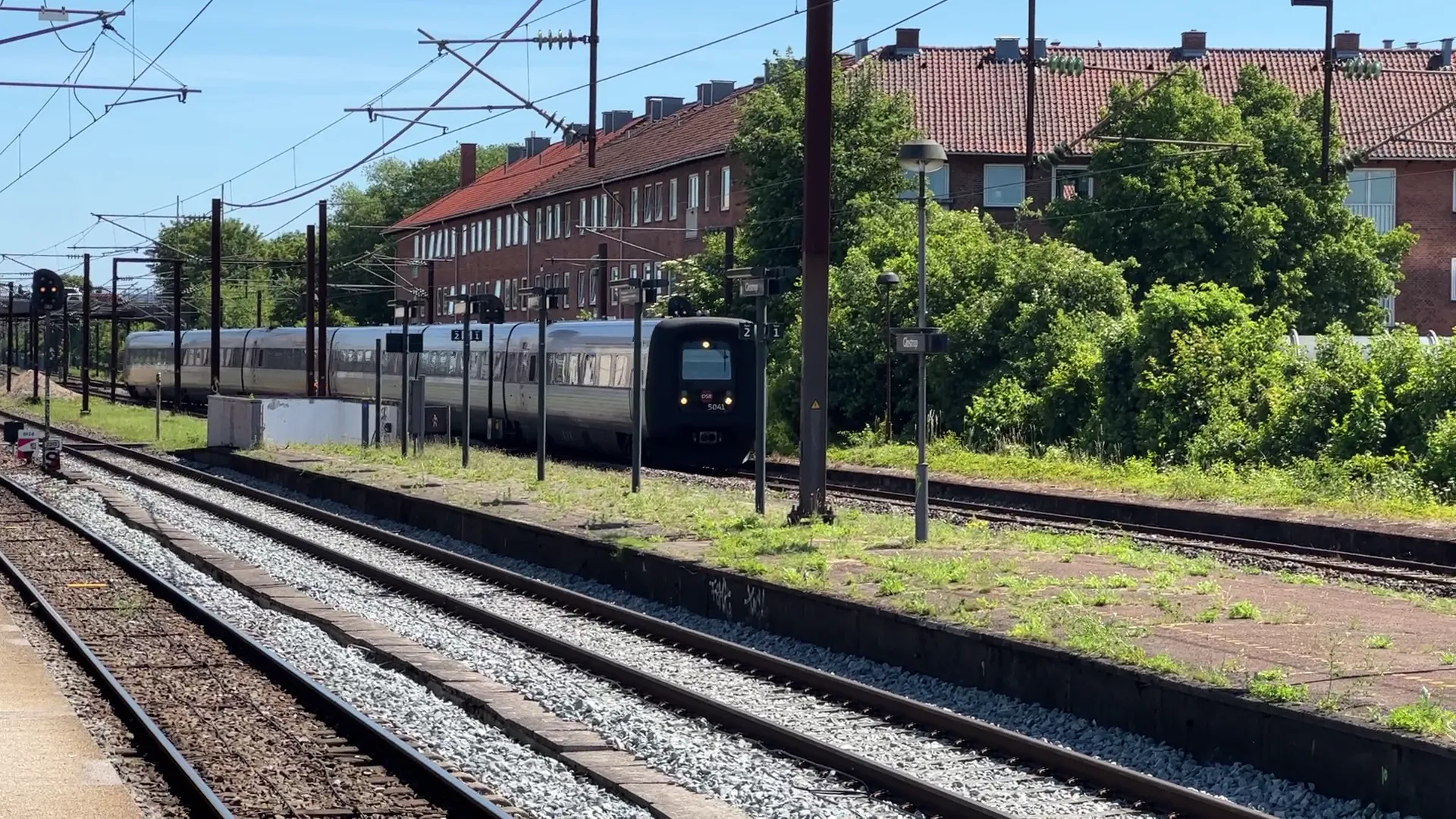 Billede af DSB MF 5041 fotograferet ud for Glostrup Station.