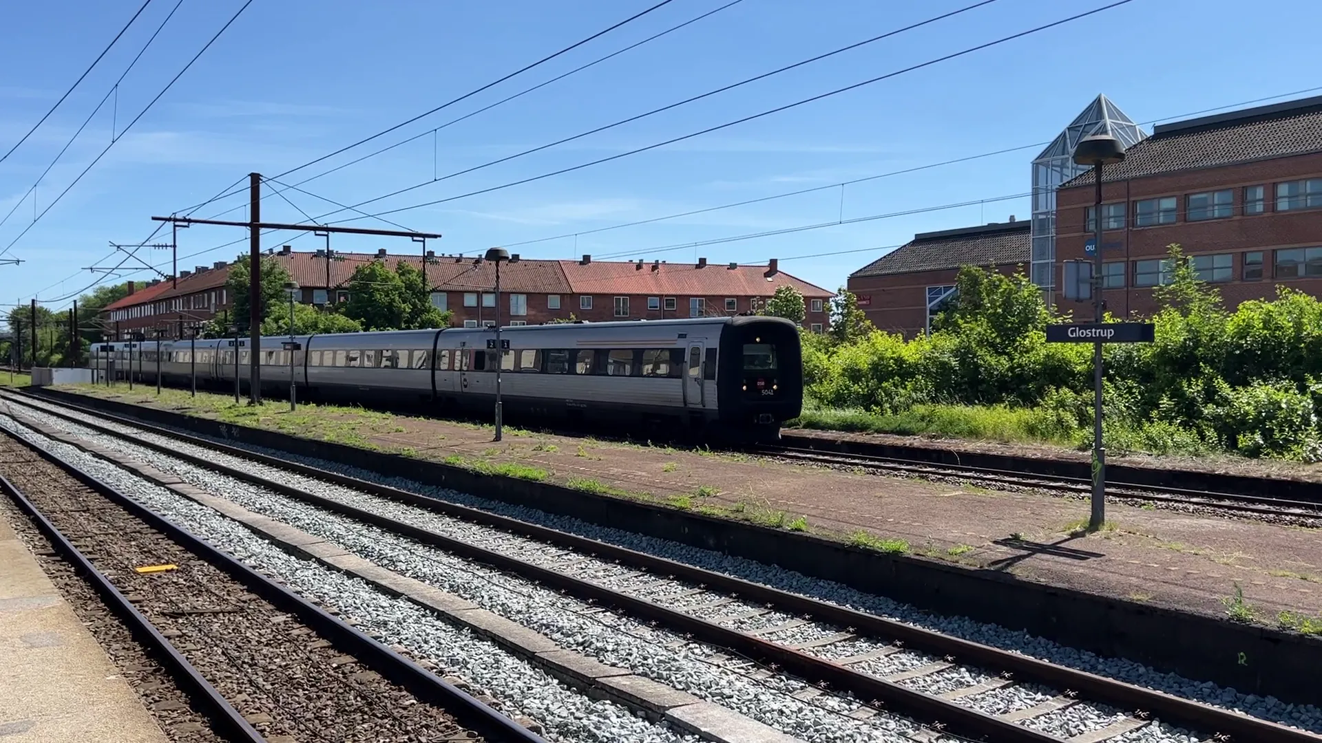 Billede af DSB MF 5041 fotograferet ud for Glostrup Station.