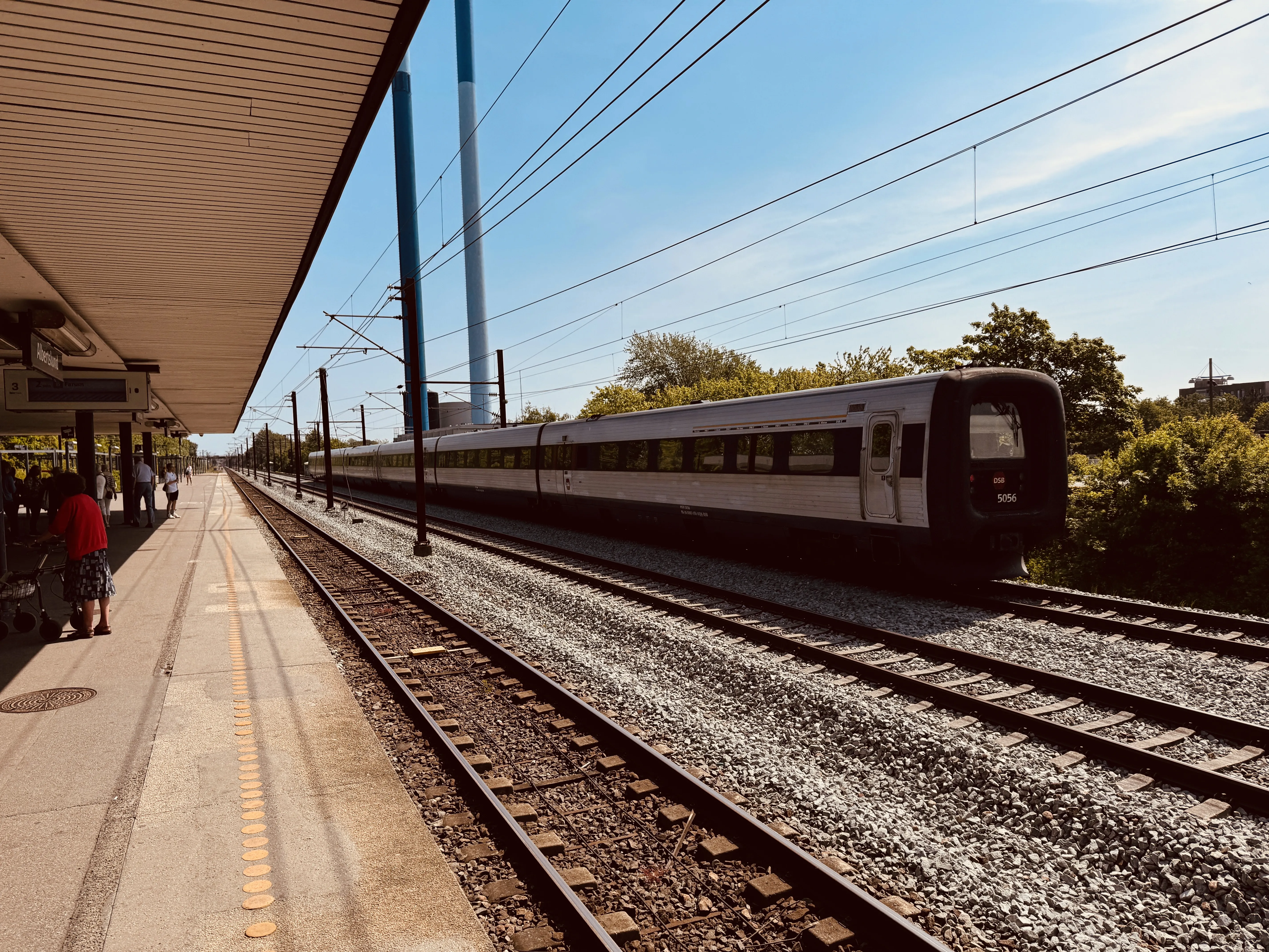 Billede af DSB MF 5056 fotograferet ud for Albertslund S-togstrinbræt.