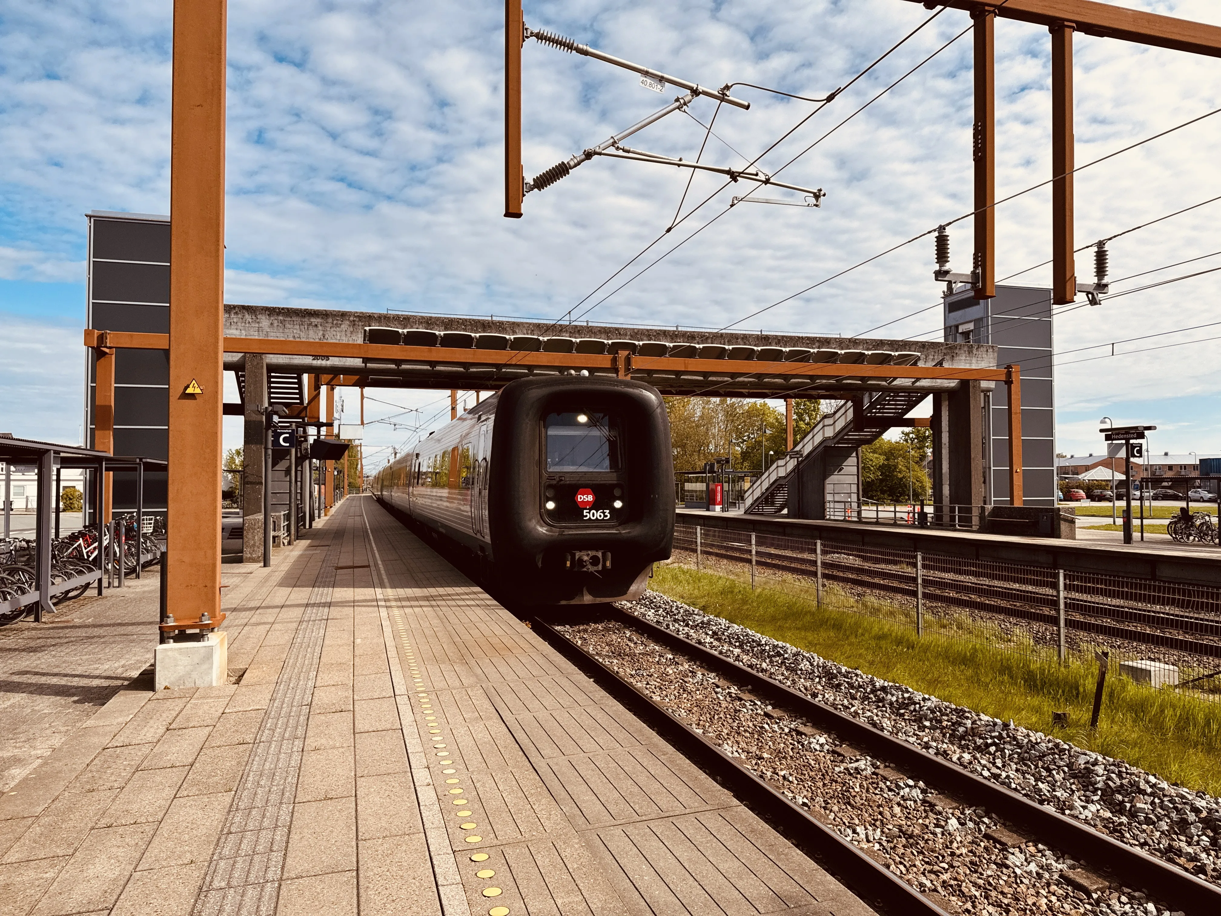 Billede af DSB MF 5063 fotograferet ud for Hedensted Trinbræt.