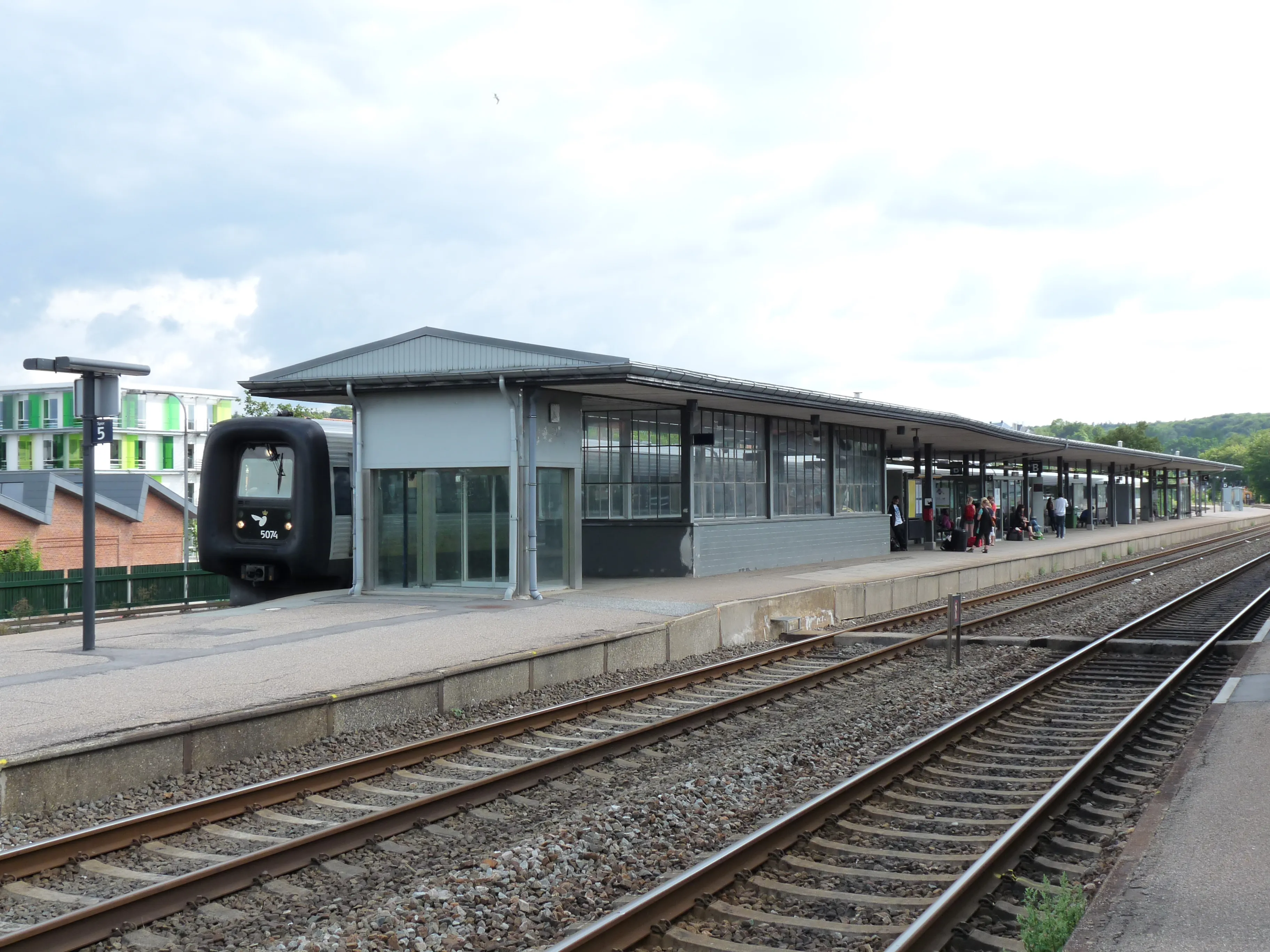 Billede af DSB MF 5074 fotograferet ud for Vejle Station.