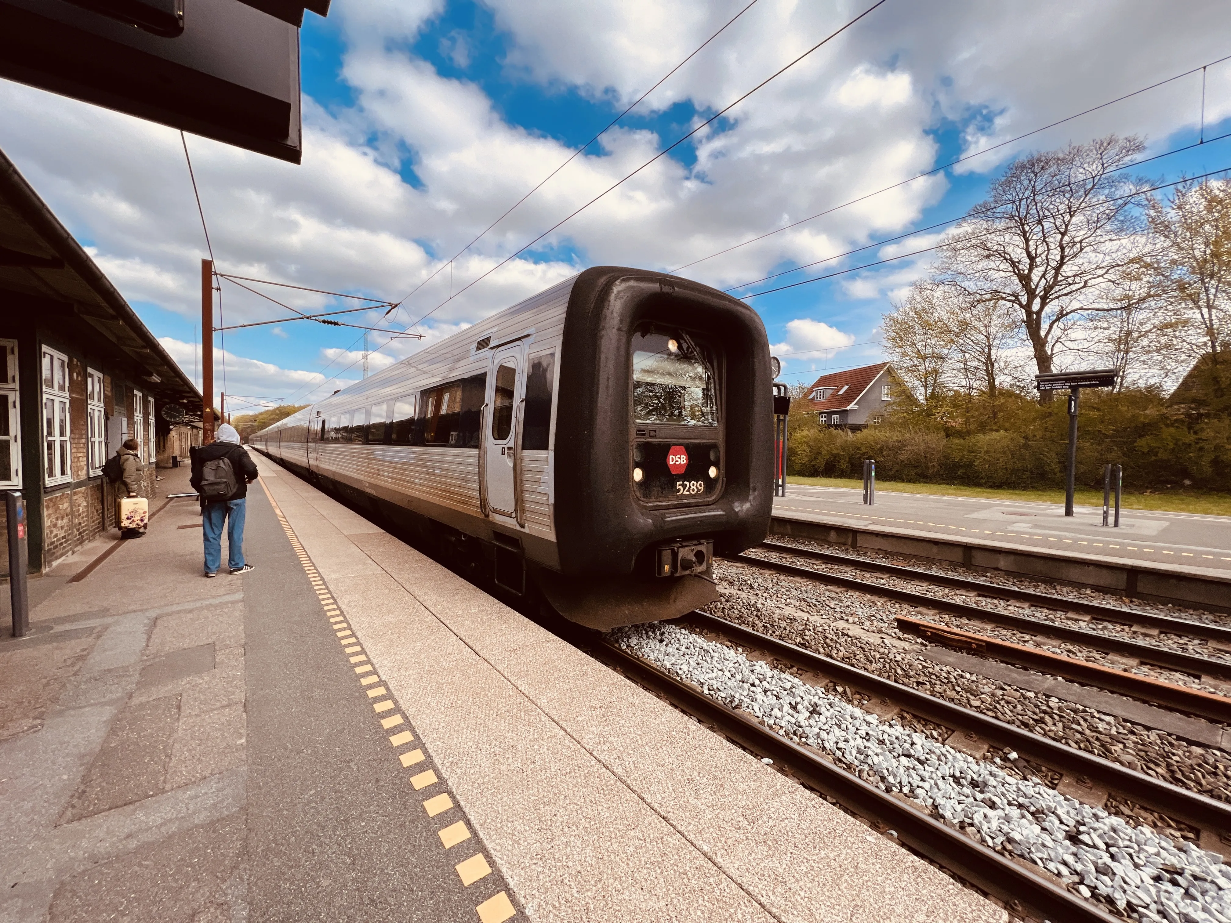 Billede af DSB MF 5089 fotograferet ud for Sorø Station.