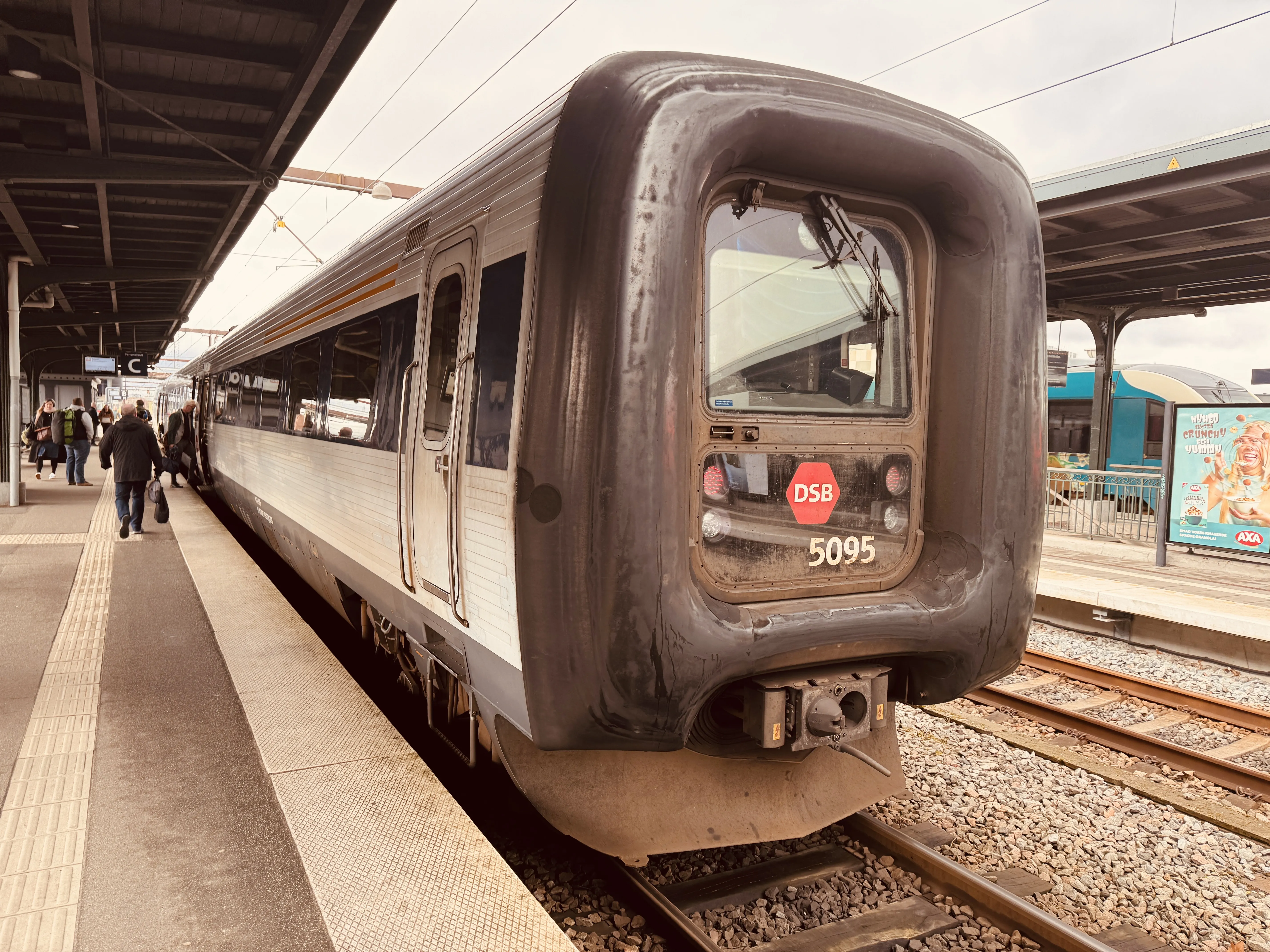 Billede af DSB MF 5095 fotograferet ud for Odense Banegård Center.