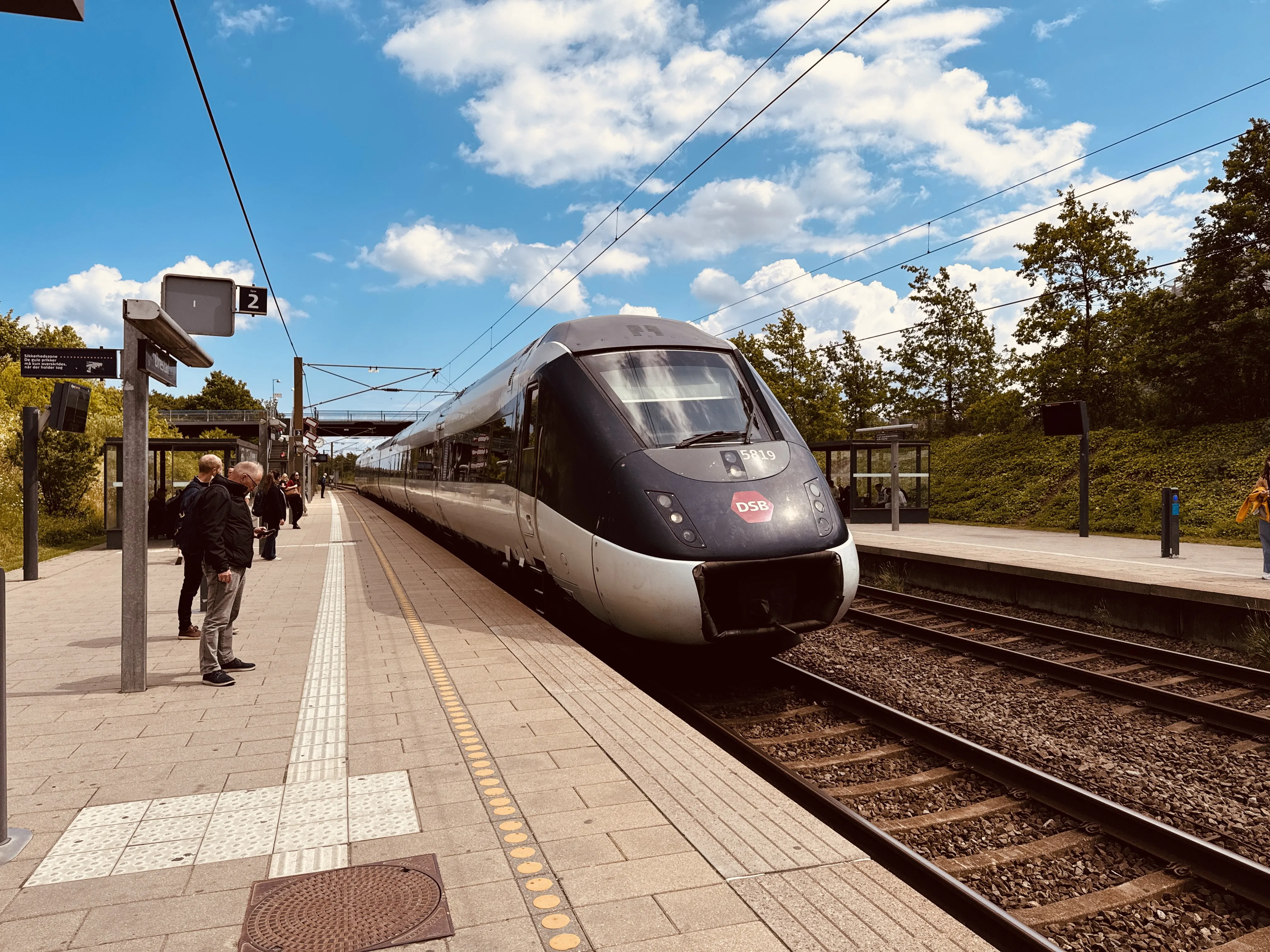 Billede af DSB MG 5619 fotograferet ud for Ørestad Trinbræt.