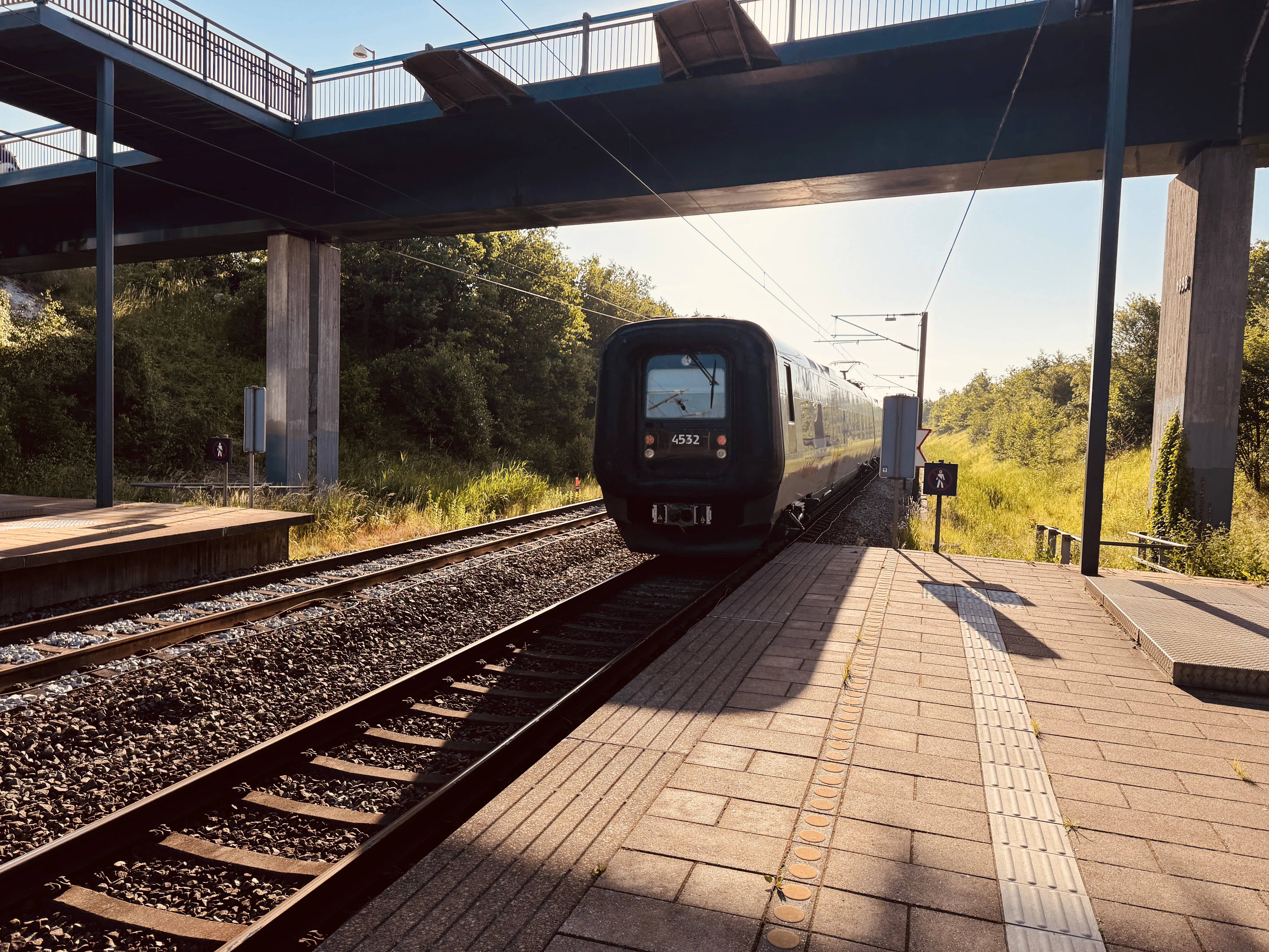 Billede af DSB ET  4332 fotograferet ud for Ørestad Trinbræt.