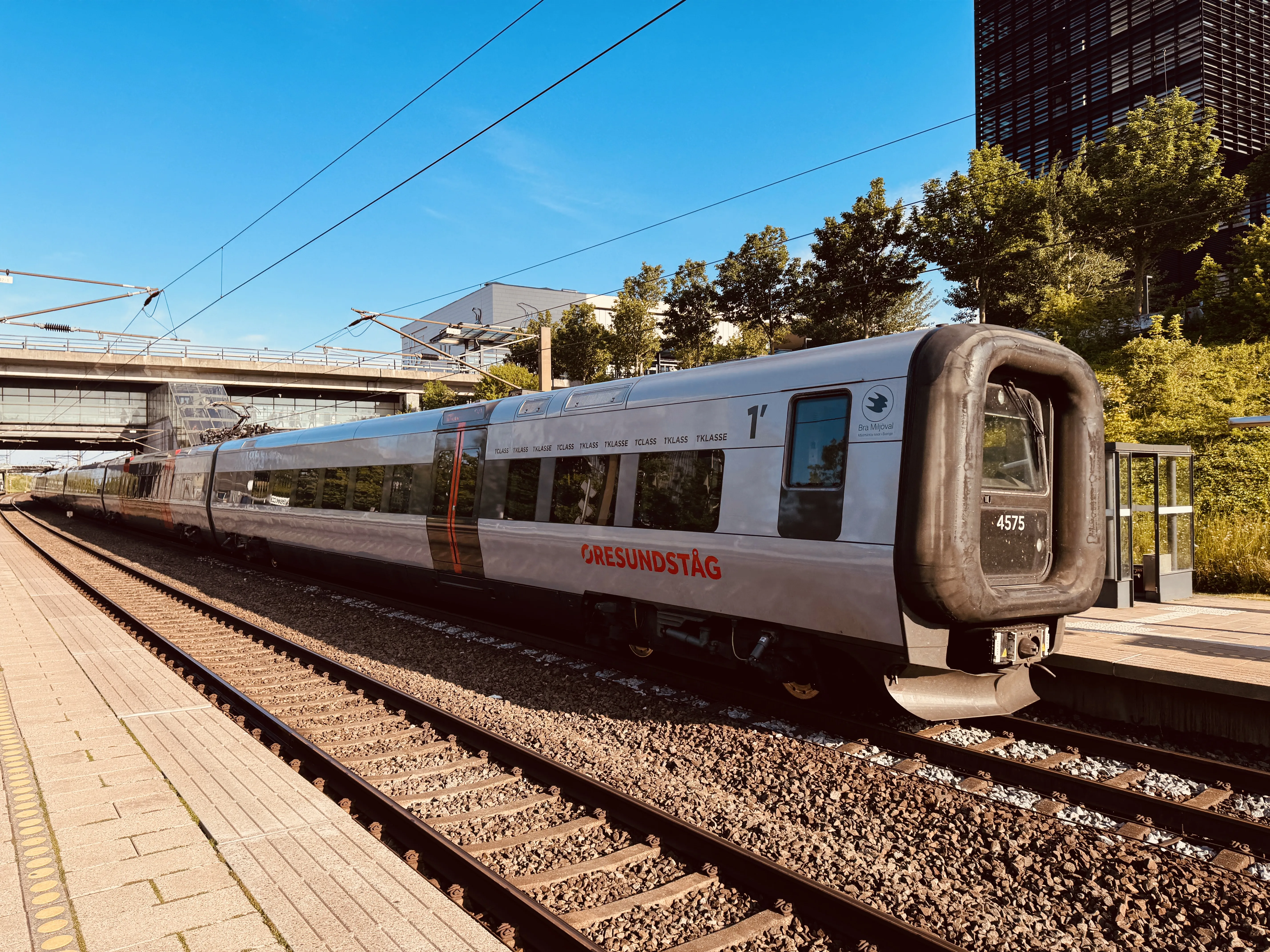 Billede af DSB ET 4375 fotograferet ud for Ørestad Trinbræt.