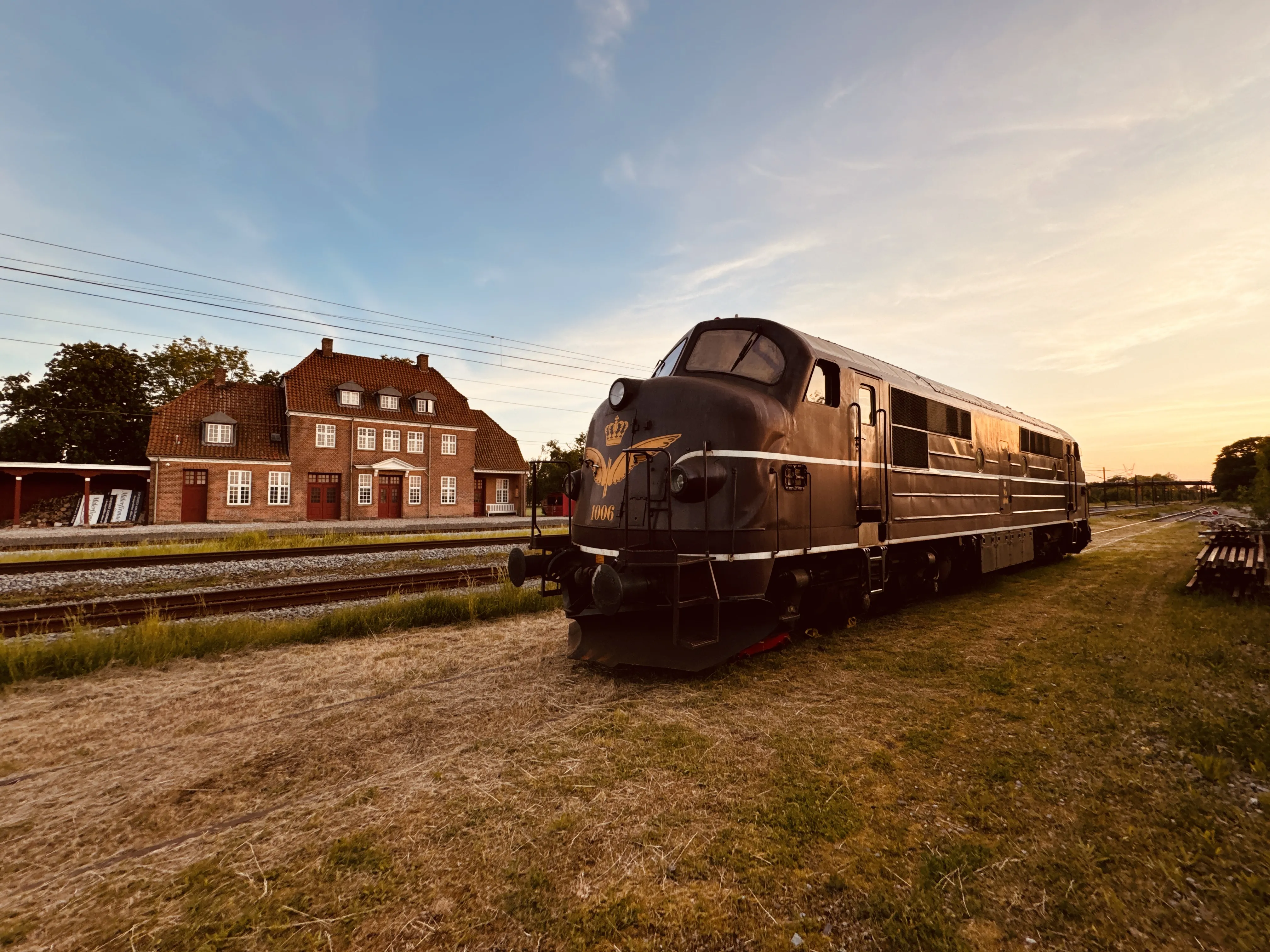 Billede af Contec MX 1006, tidligere DSB MX 1006 fotograferet ud for Ringsted Station.