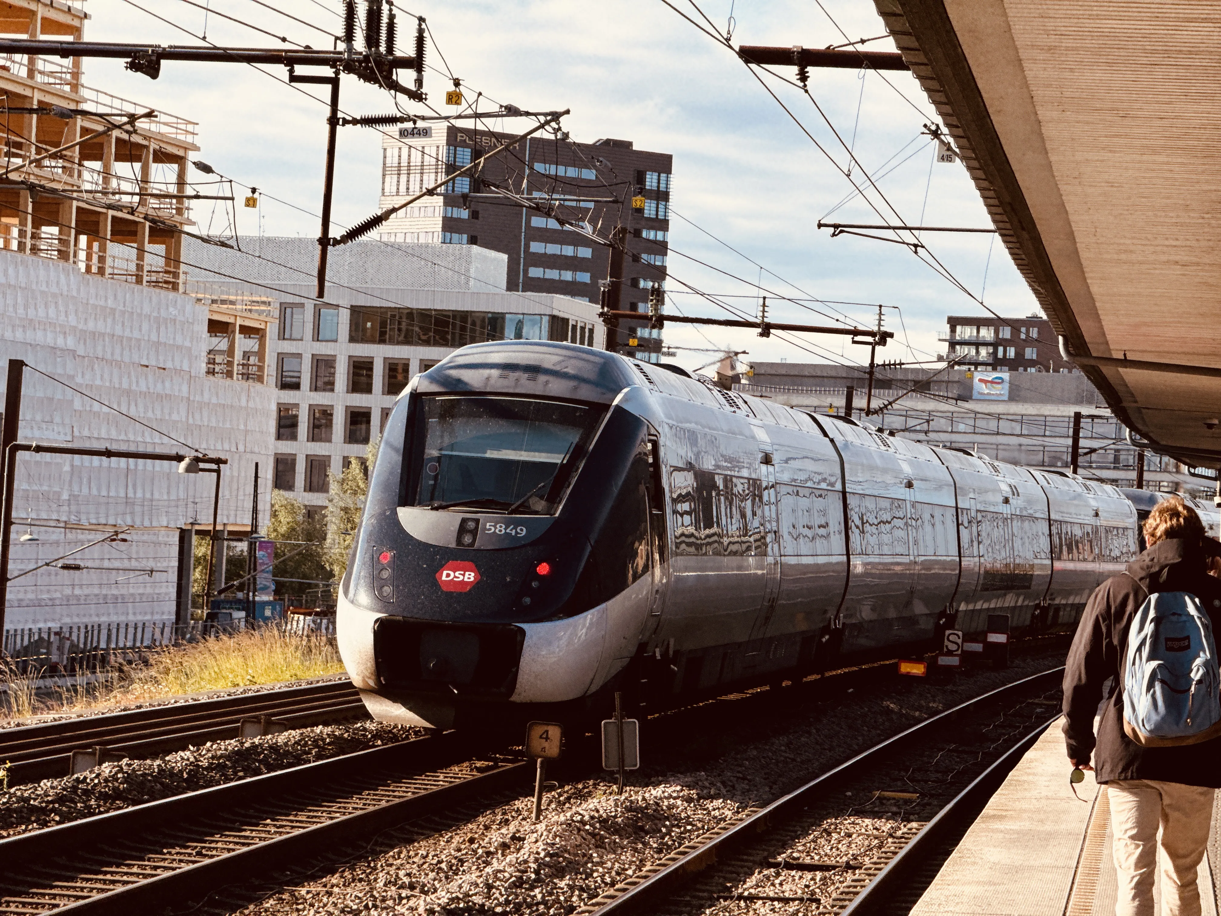 Billede af DSB MG 5649 fotograferet ud for Nordhavn S-togstrinbræt.