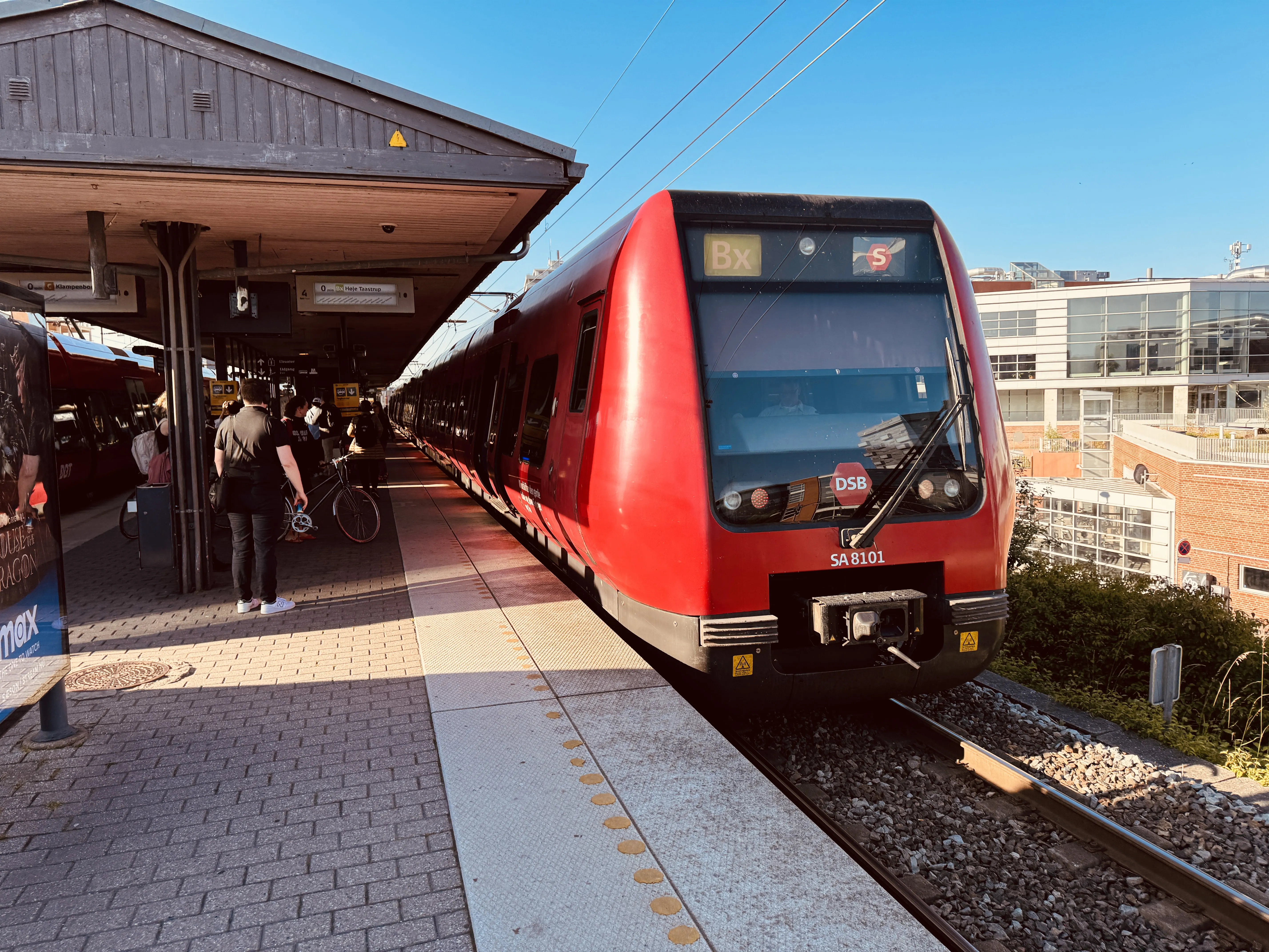 Billede af DSB SA 8101 fotograferet ud for Nordhavn S-togstrinbræt.