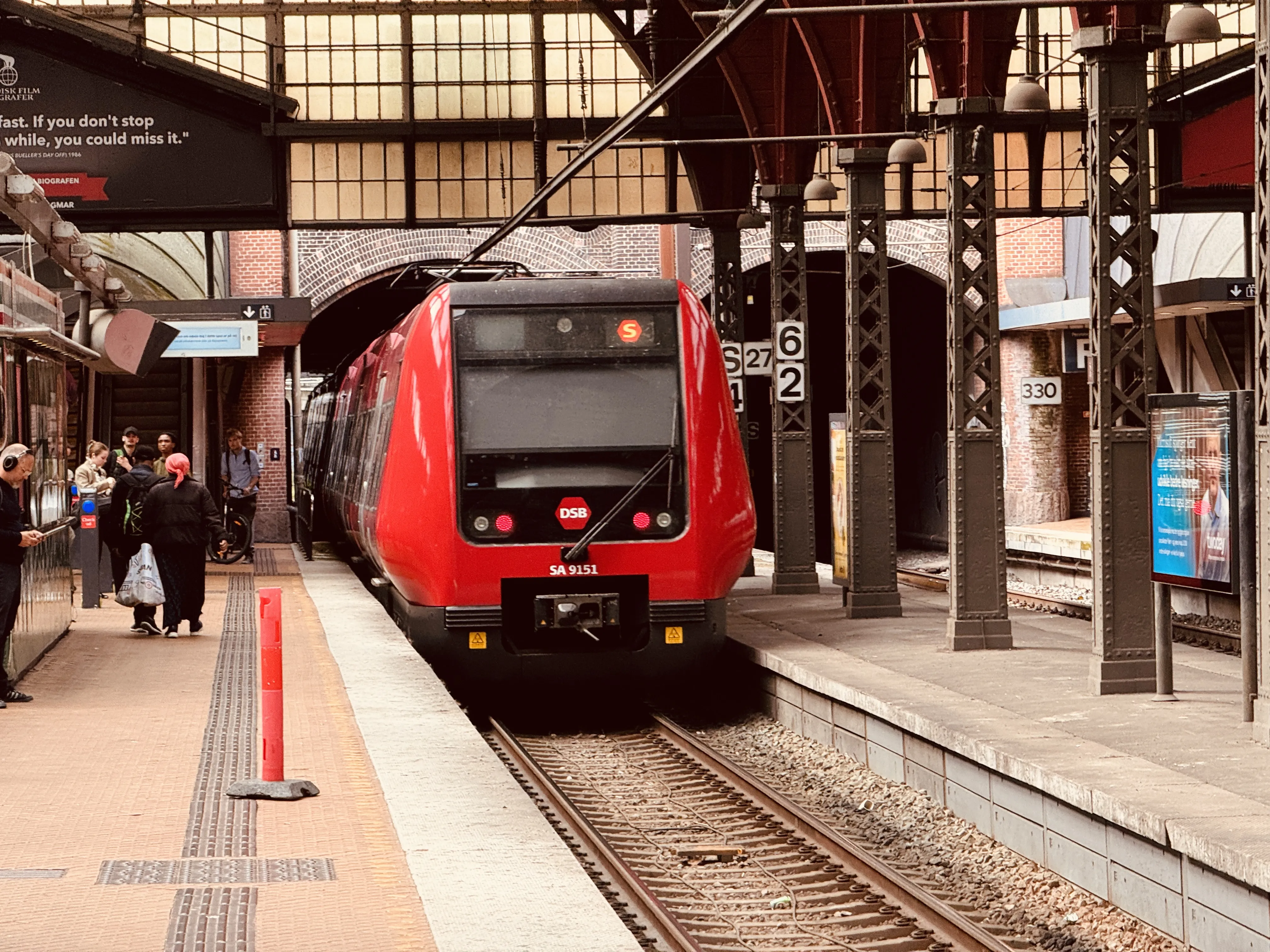 Billede af DSB SA 8151 fotograferet ud for Nordhavn S-togstrinbræt.