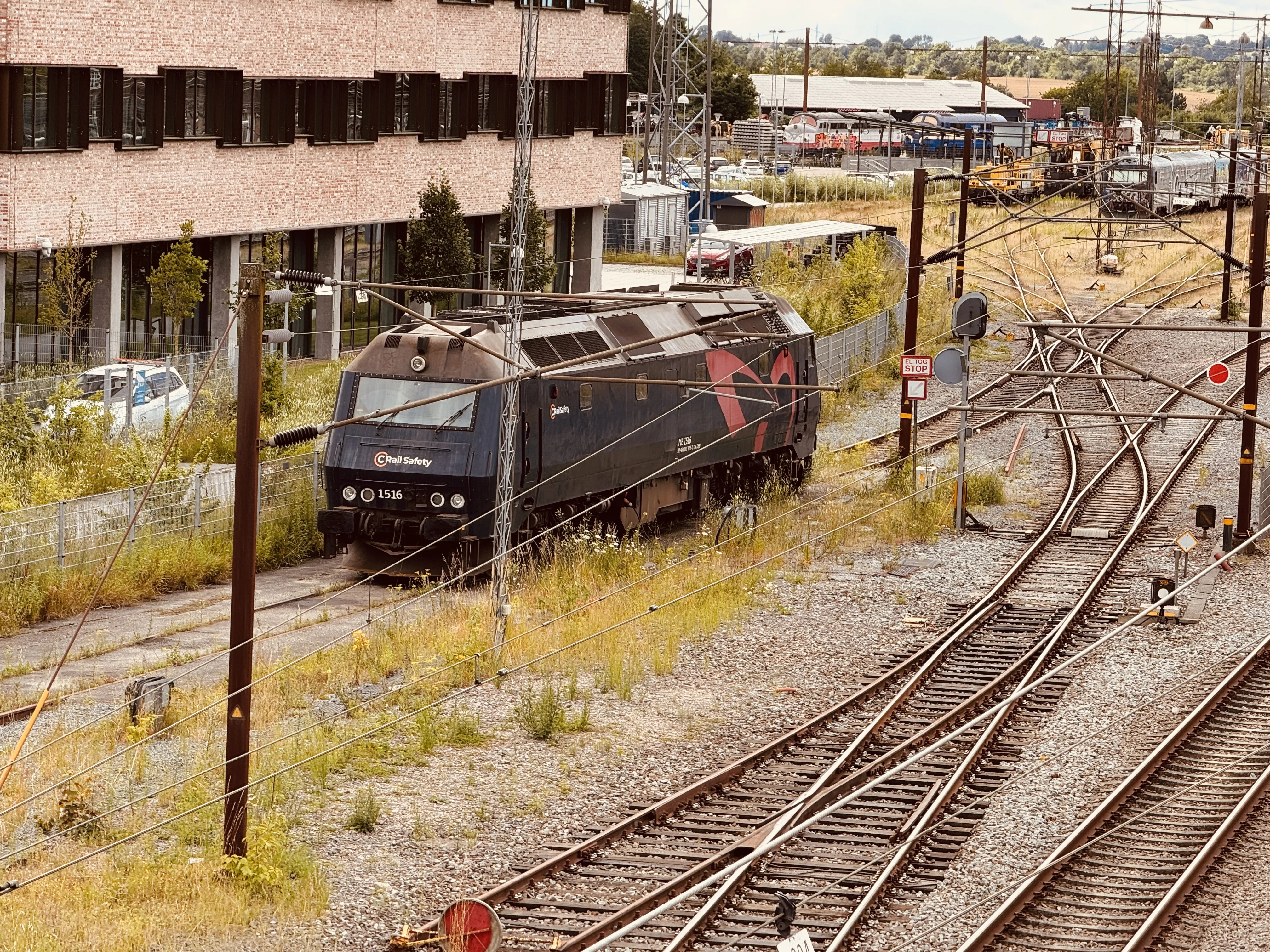 Billede af CRSA 1516, tidligere DSB ME 1516 fotograferet ud for Ringsted Station.