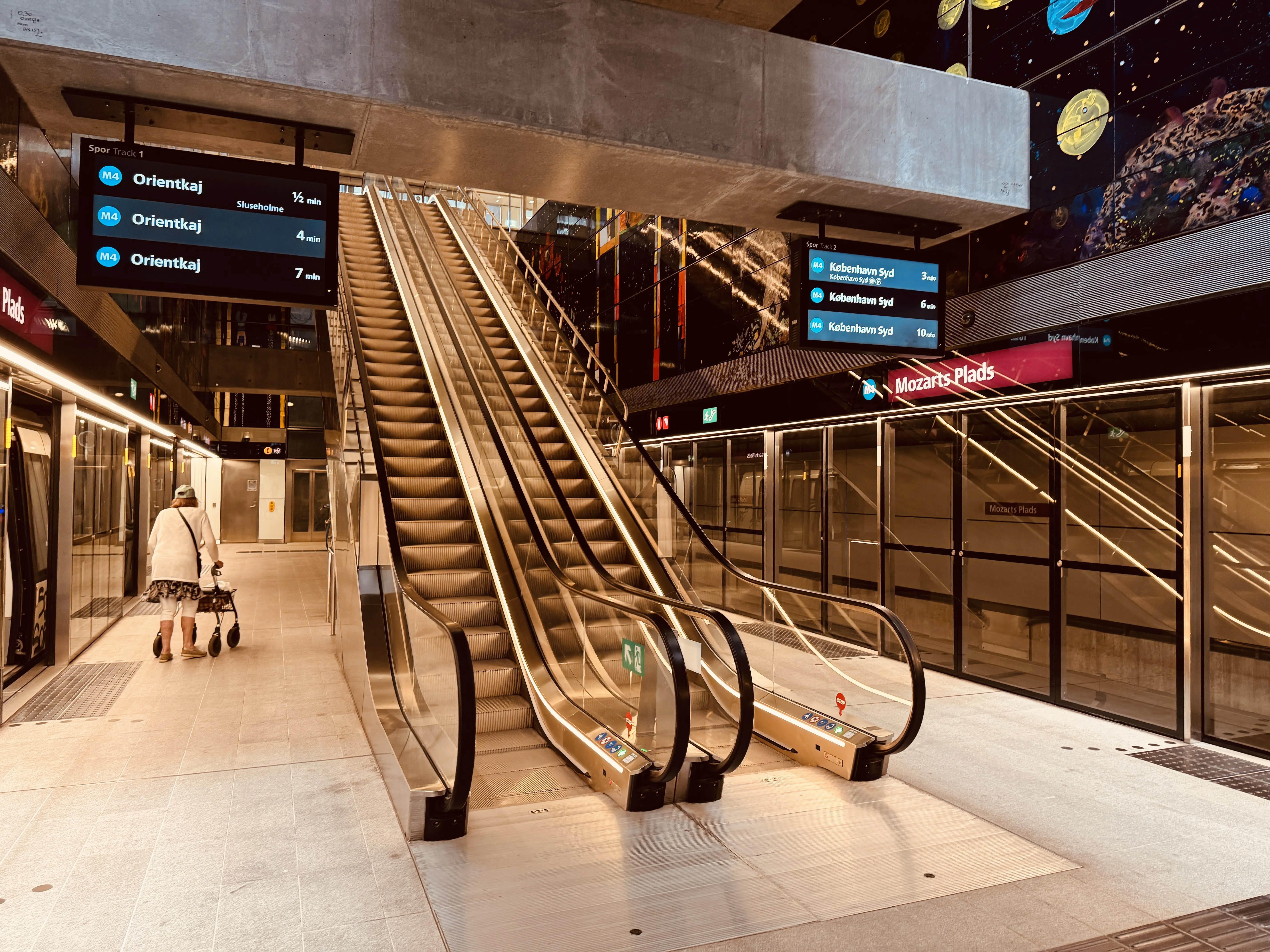 Billede af Mozarts Plads Metrostation.