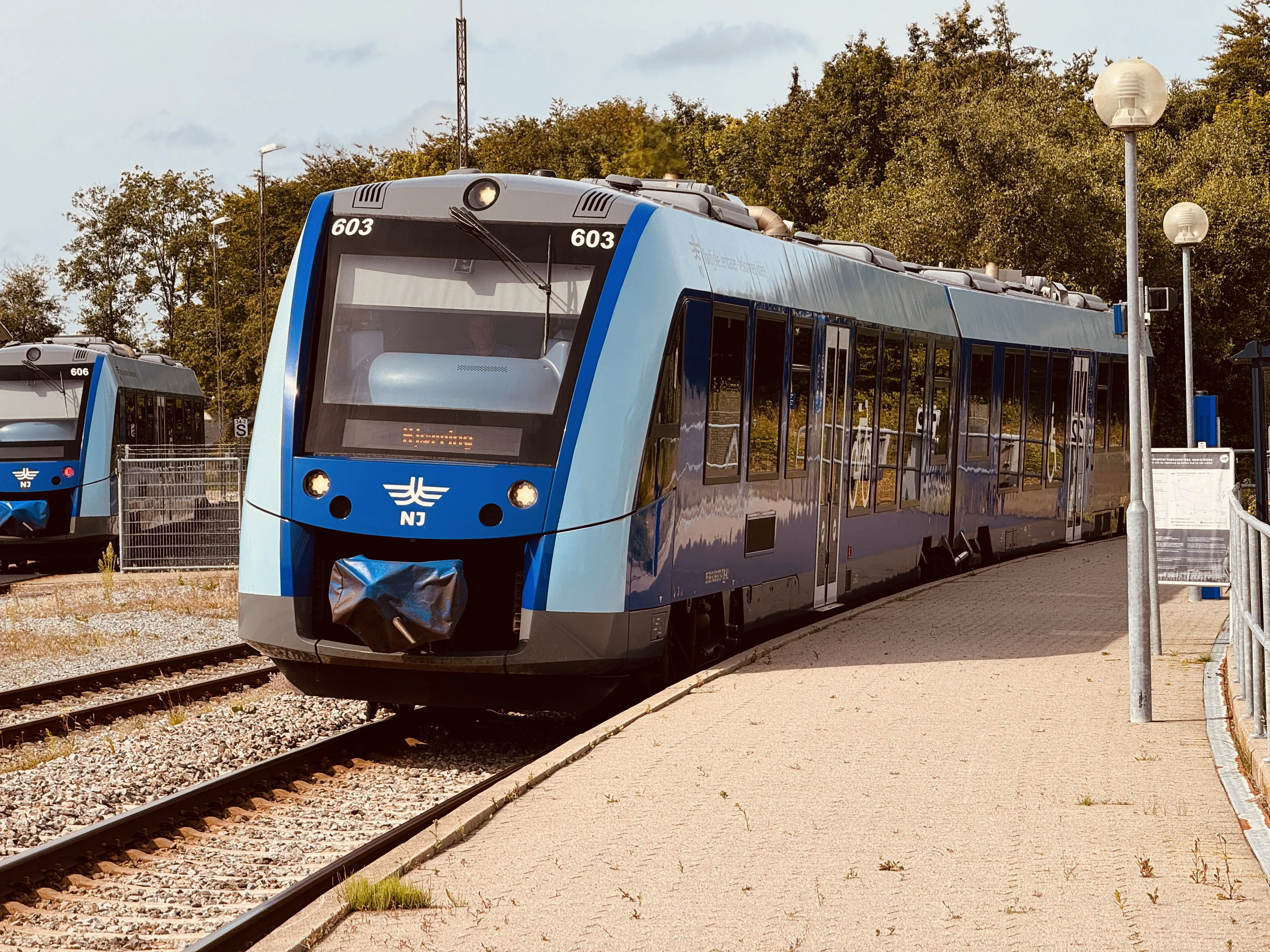 Billede af NJJ LM 603 fotograferet ud for Kvægtorvet Trinbræt.