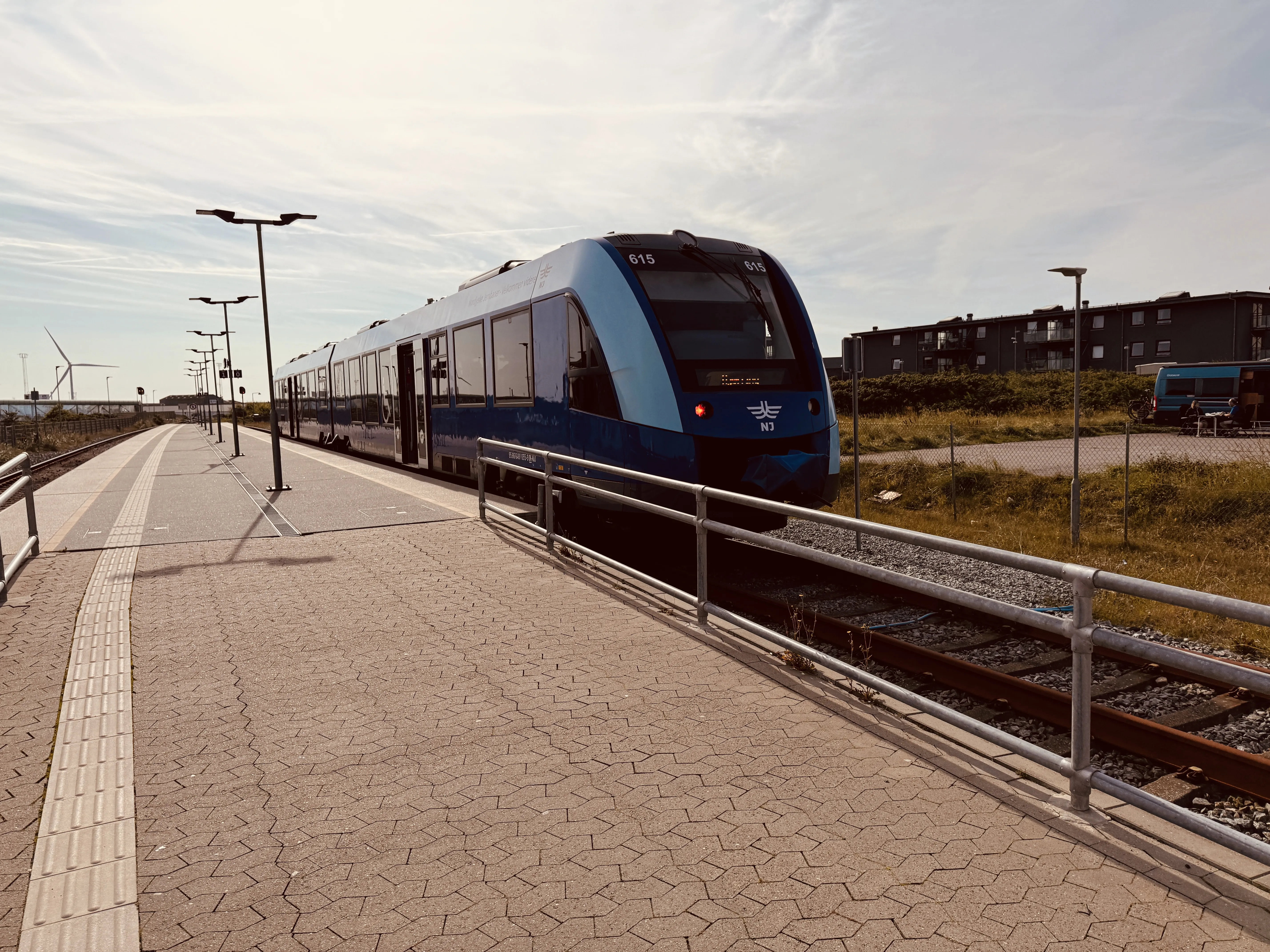 Billede af NJJ LM 615 fotograferet ud for Hirtshals Havn Trinbræt.