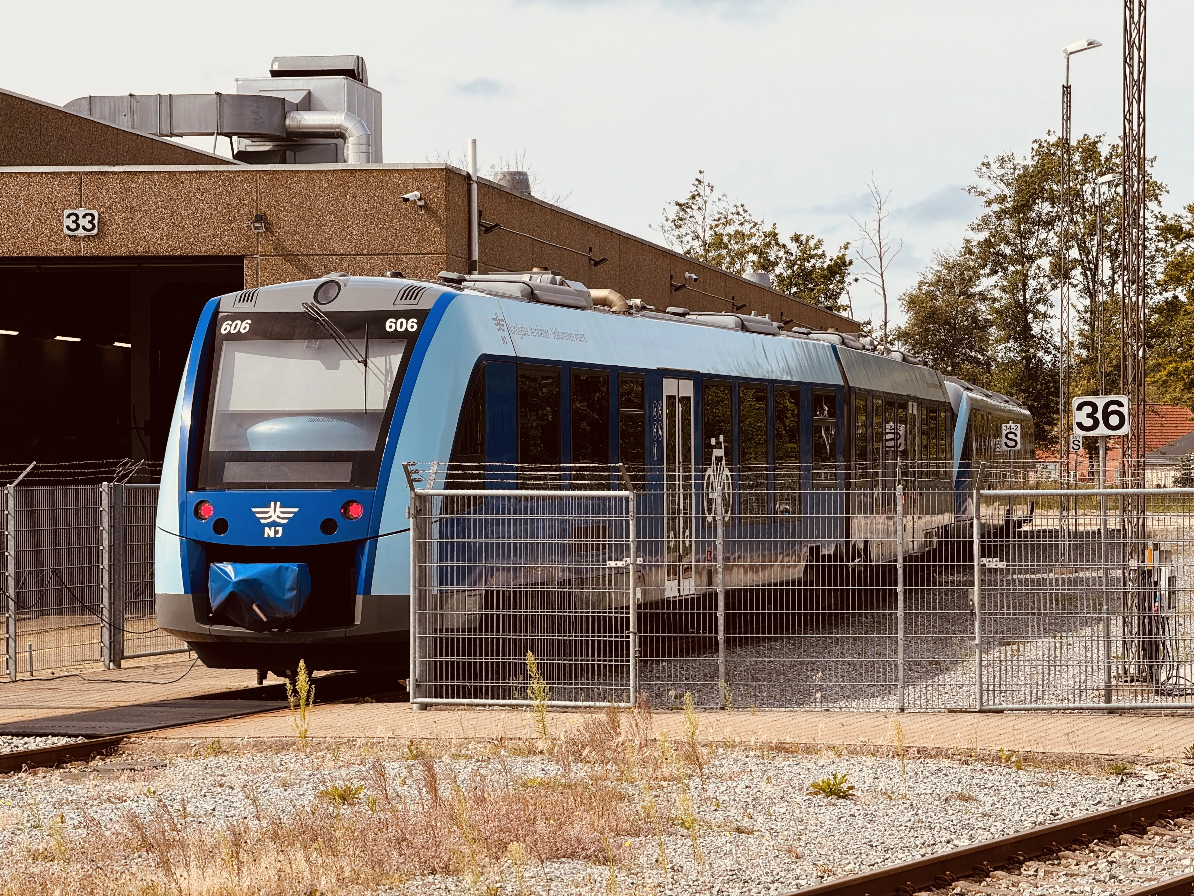 Billede af NJJ LM 606 fotograferet ud for Hjørring Remise.