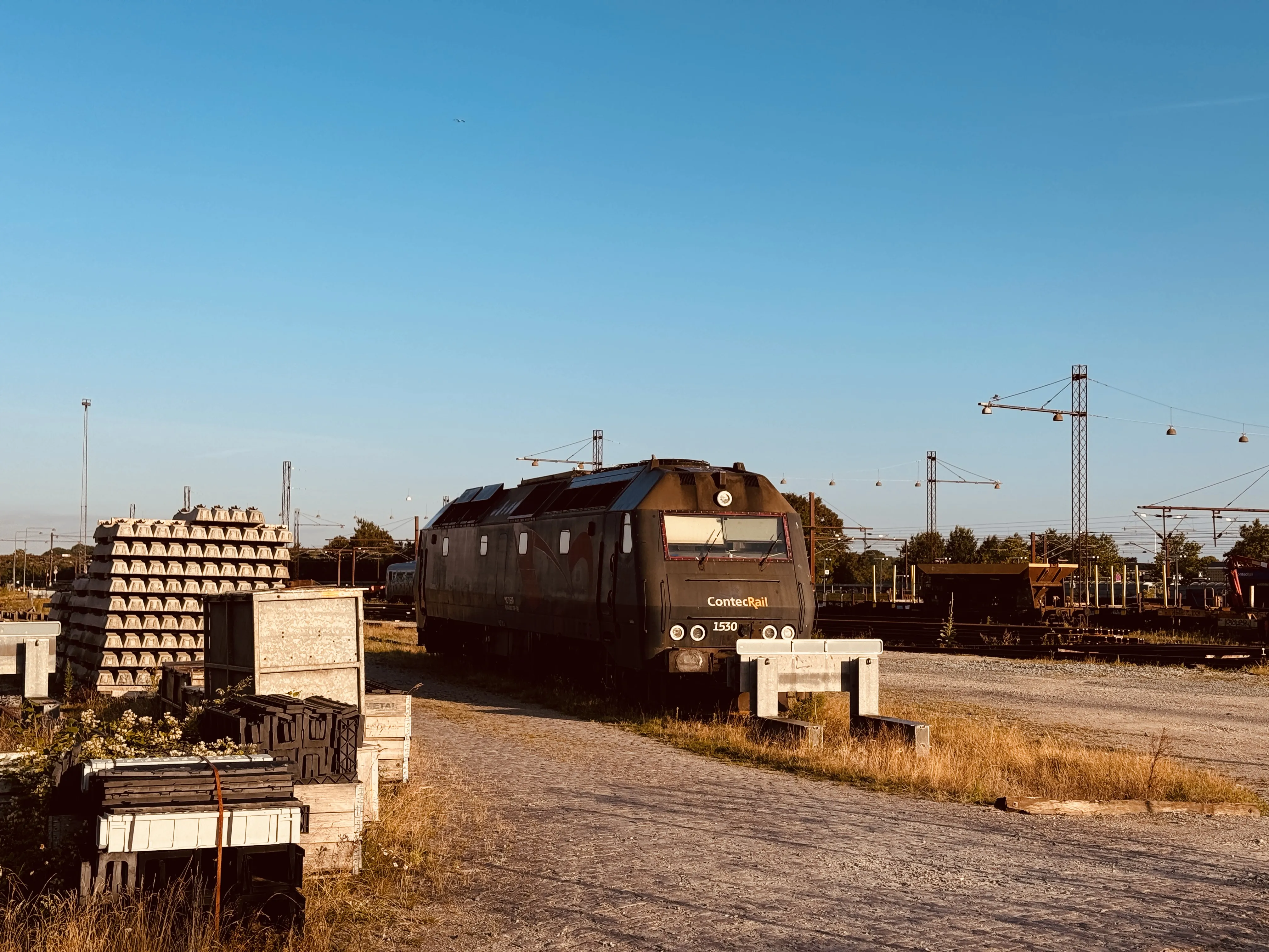 Billede af Contec ME 1530, tidligere DSB ME 1530 fotograferet ud for Ringsted Station.