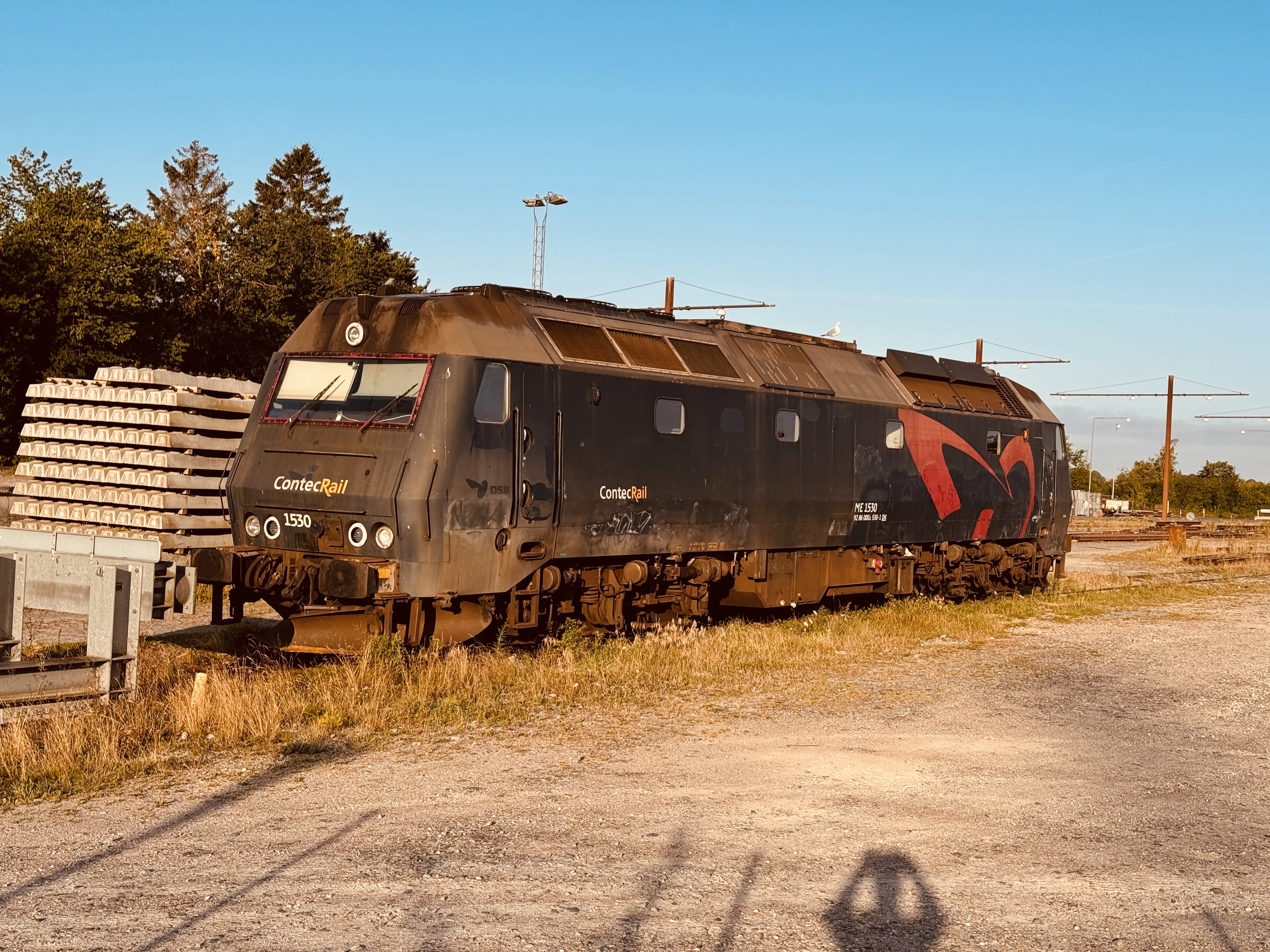 Billede af Contec ME 1530, tidligere DSB ME 1530 fotograferet ud for Ringsted Station.