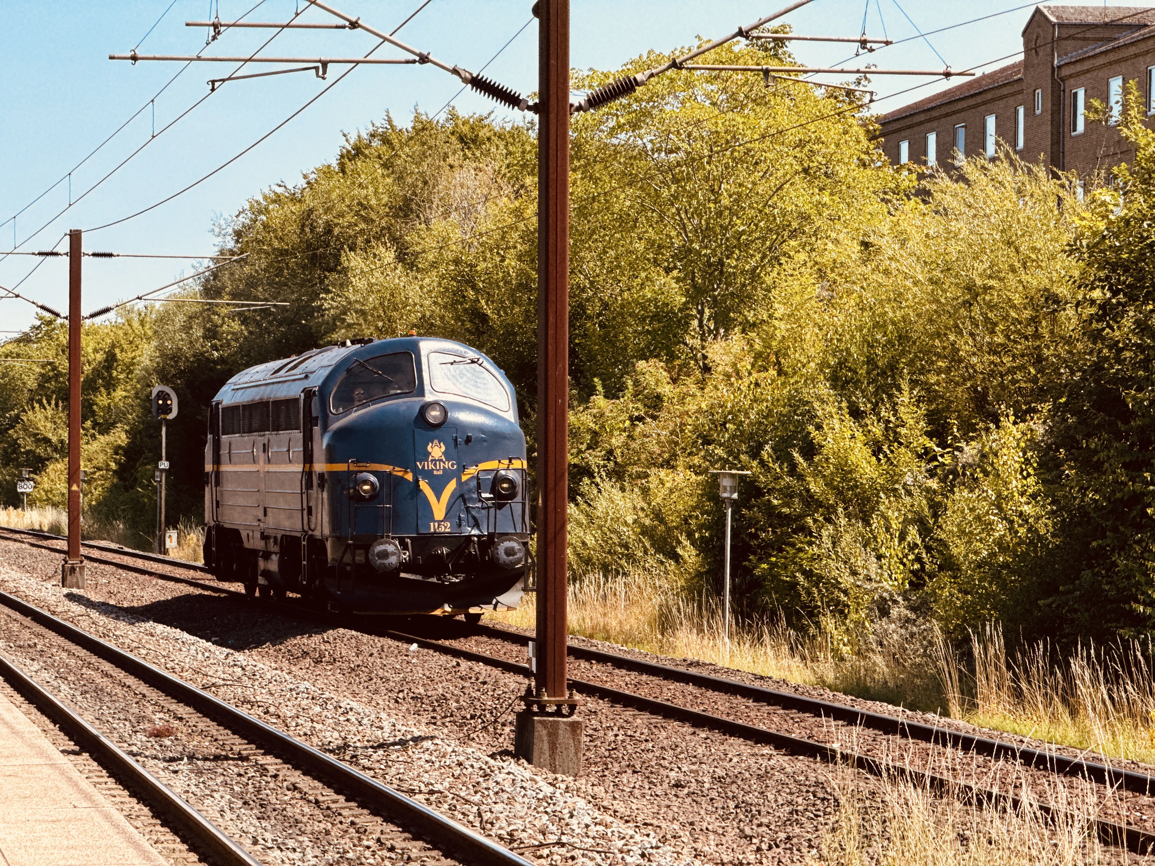 Billede af VIK MY 1152, tidligere DSB MY 1152 fotograferet ud for Høje Taastrup Station.