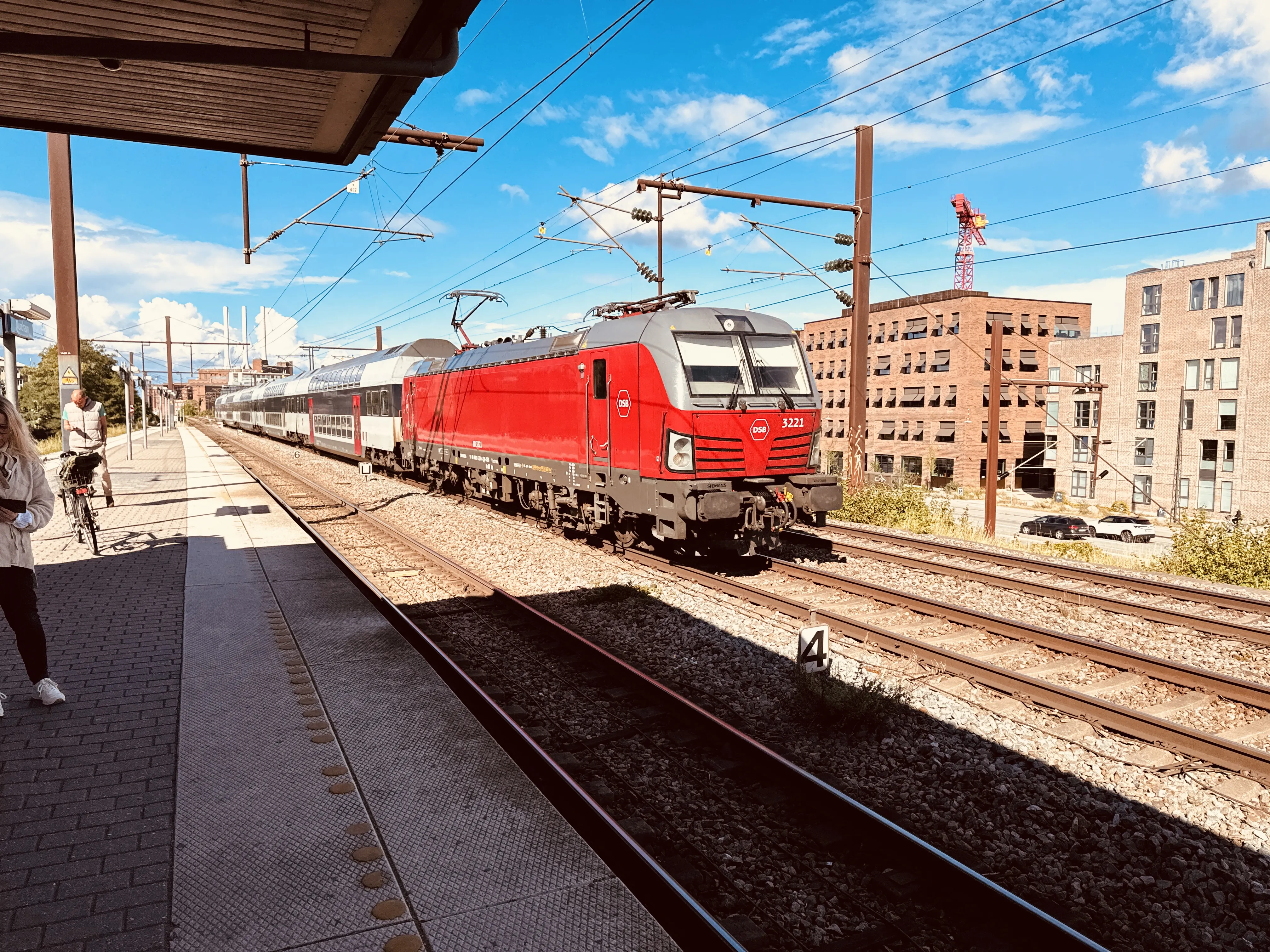 Billede af DSB EB 3221 fotograferet ud for Nordhavn S-togstrinbræt.