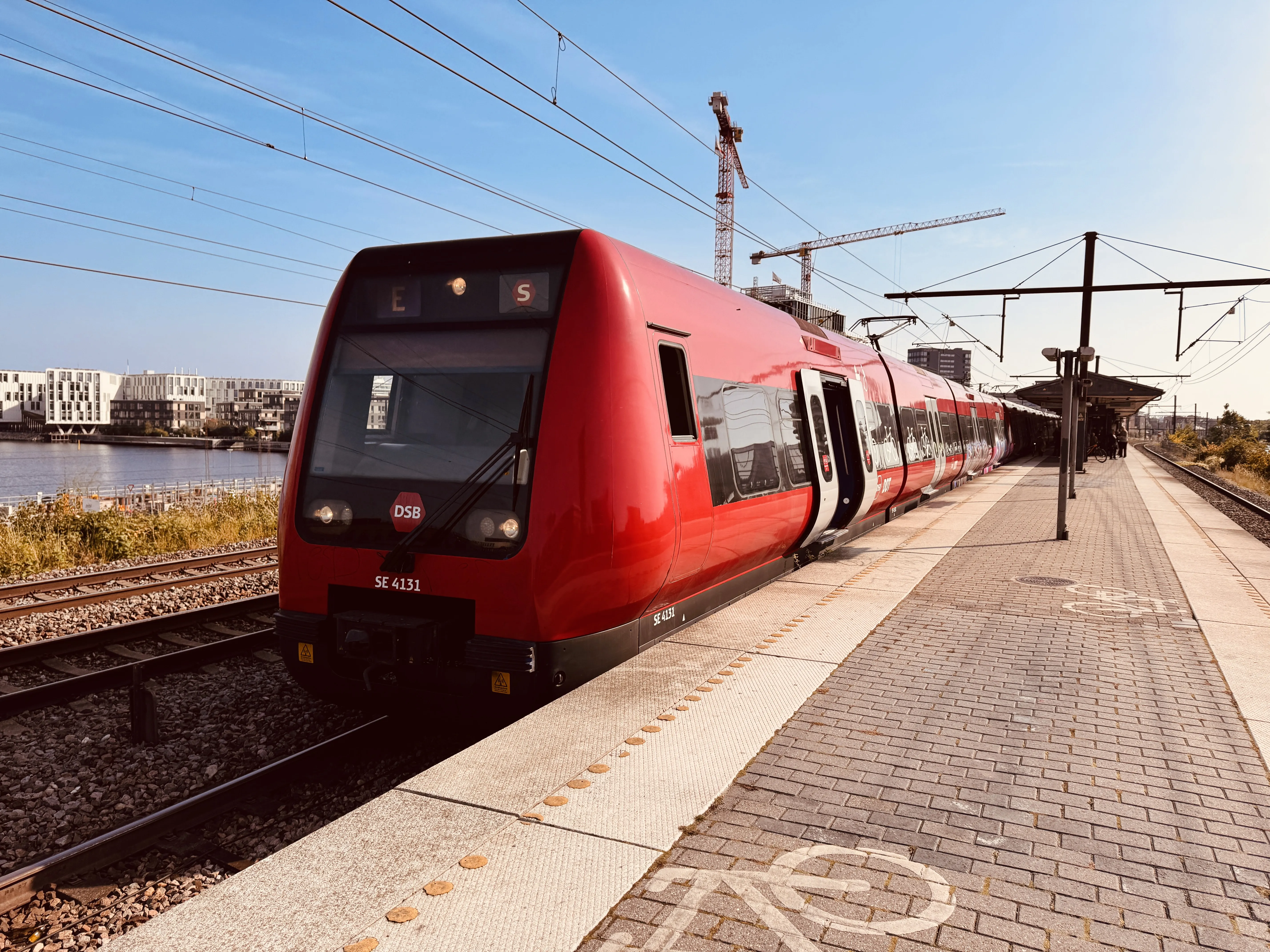 Billede af DSB SE 4131 fotograferet ud for Nordhavn S-togstrinbræt.