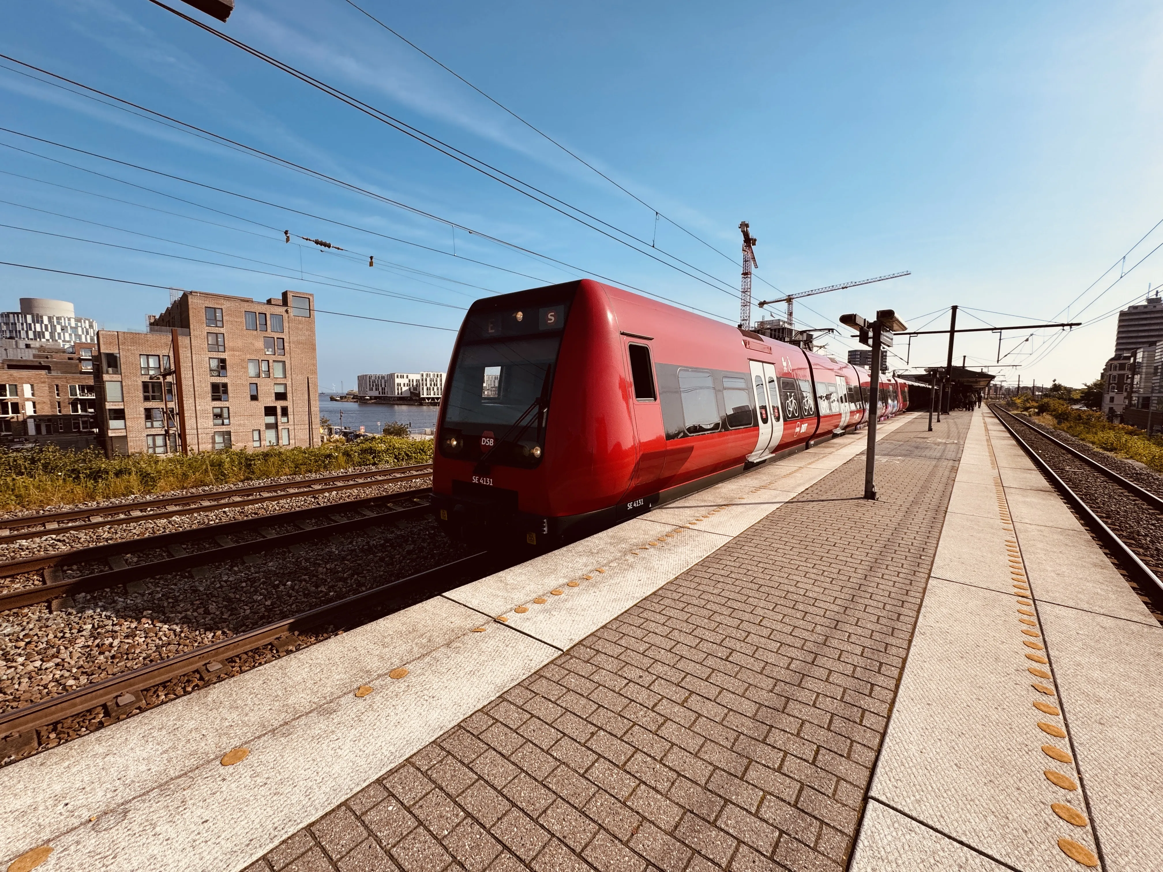 Billede af DSB SE 4131 fotograferet ud for Nordhavn S-togstrinbræt.