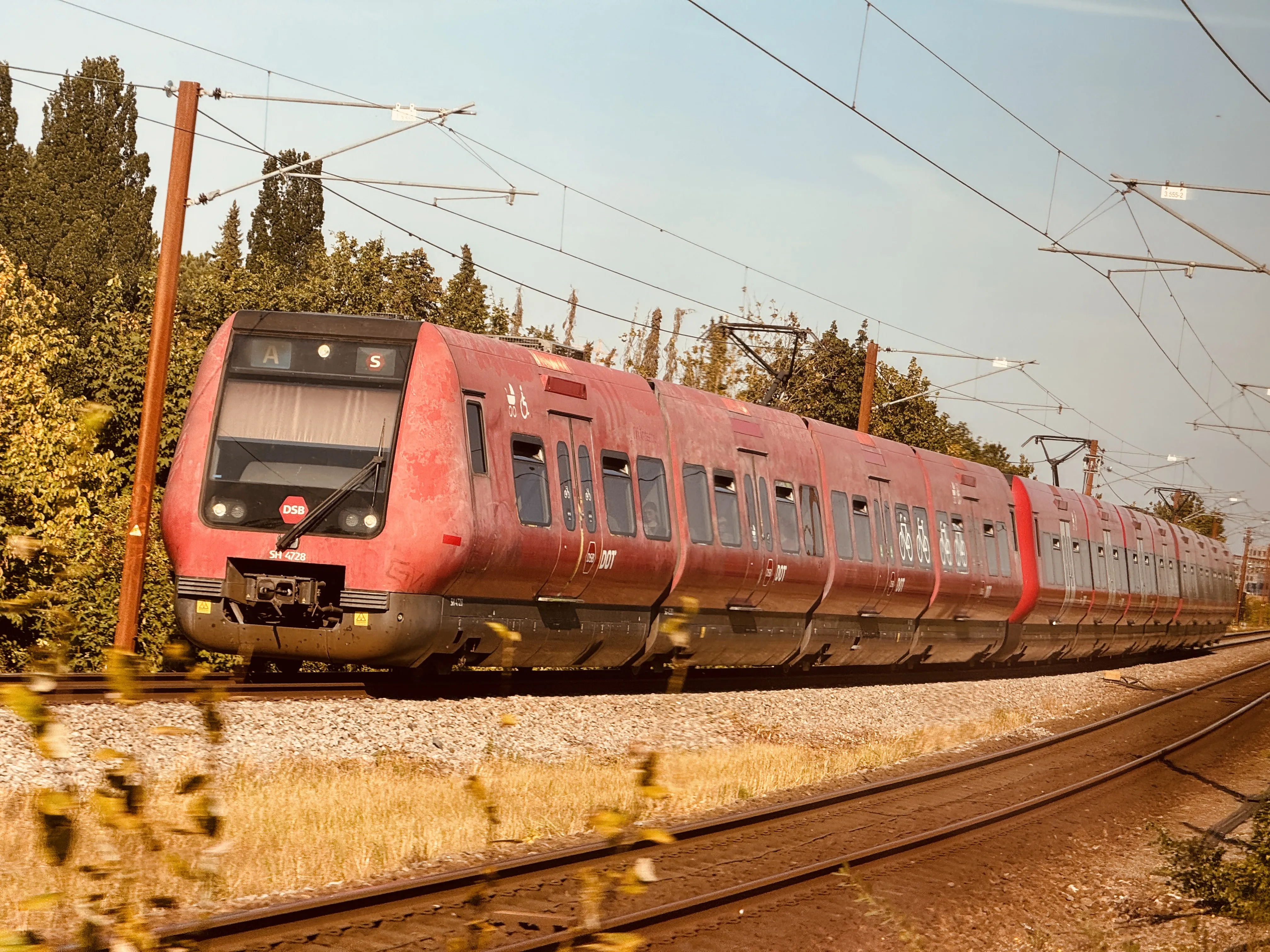 Billede af DSB SE 4128 fotograferet ud for Sydhavn S-togstrinbræt.