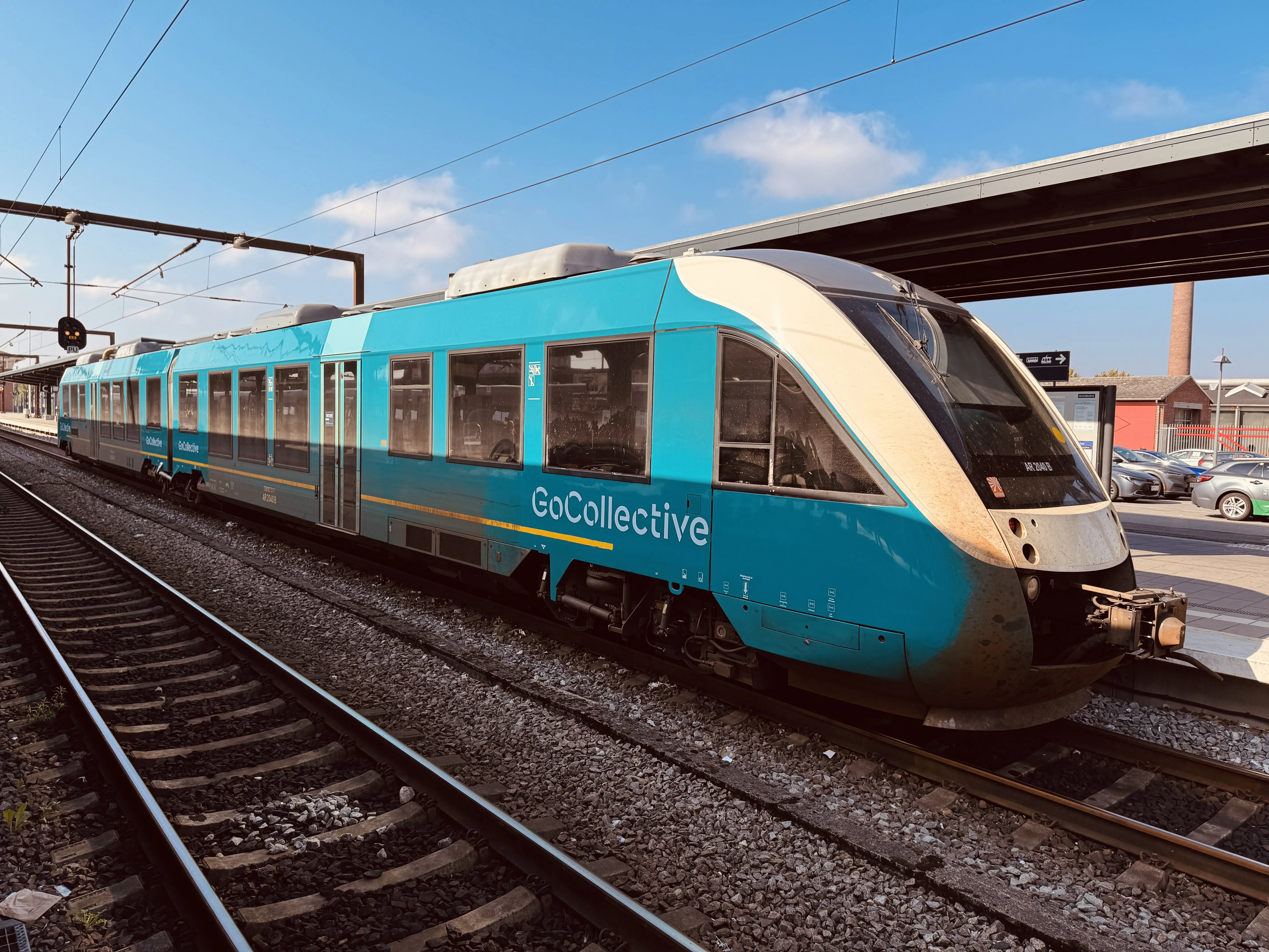 Billede af GoCollective AR 2040, tidligere ARRIVA AR 2040 fotograferet ud for Odense Banegård Center.