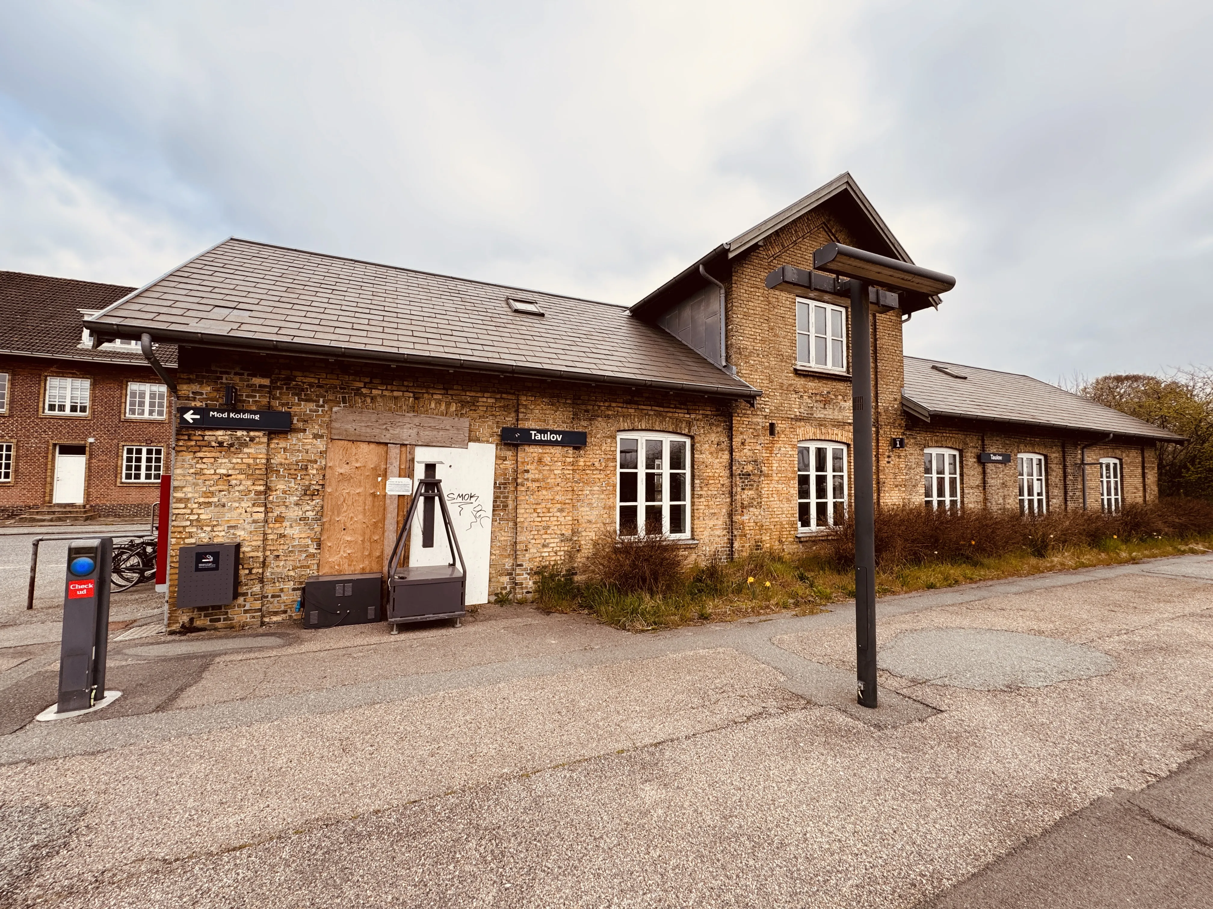 Billede af Taulov Station. Billede af Taulov Station.