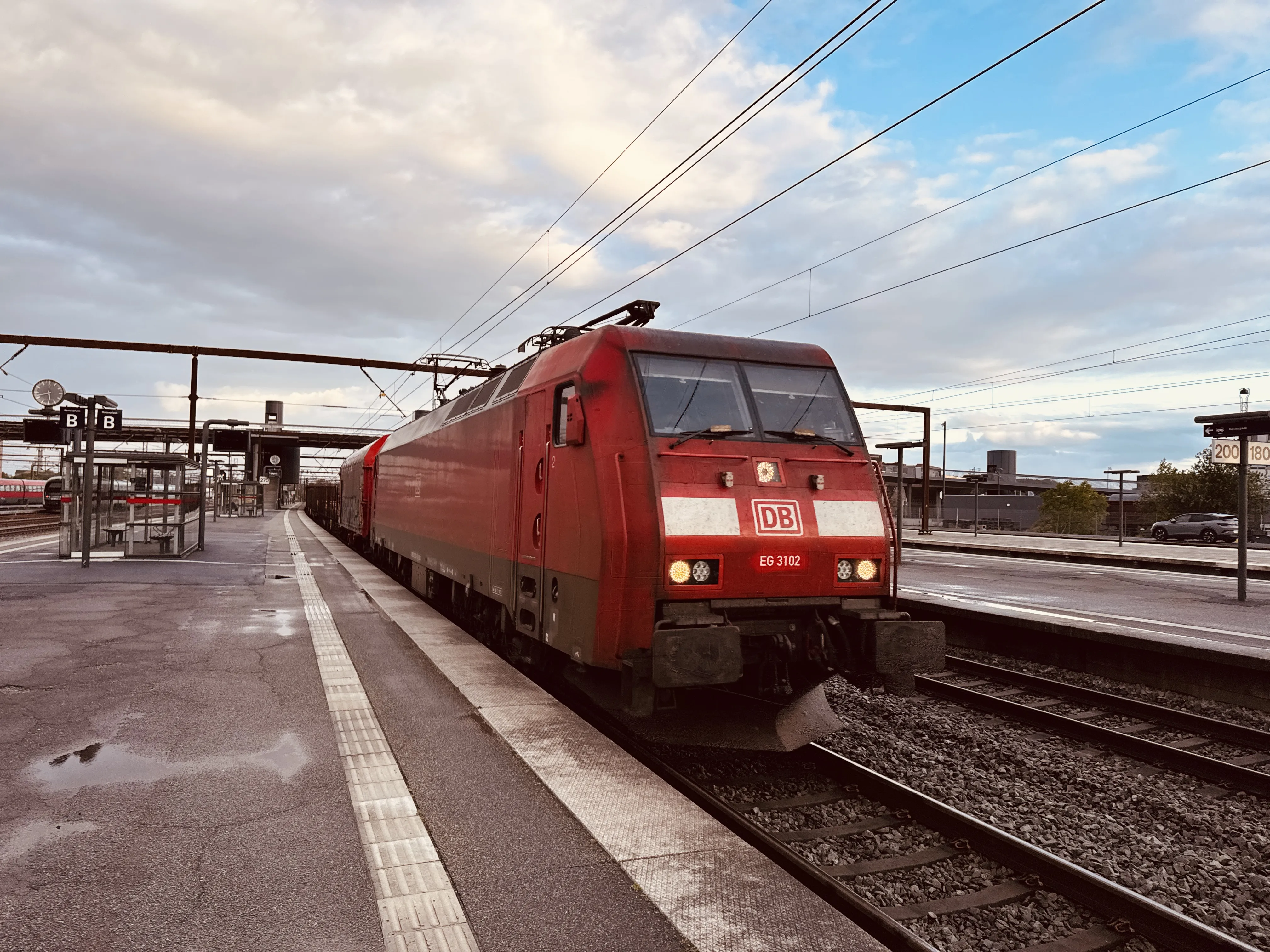 Billede af DBCSC EG 3102, tidligere DSB EG 3102 fotograferet ud for Odense Banegård Center.