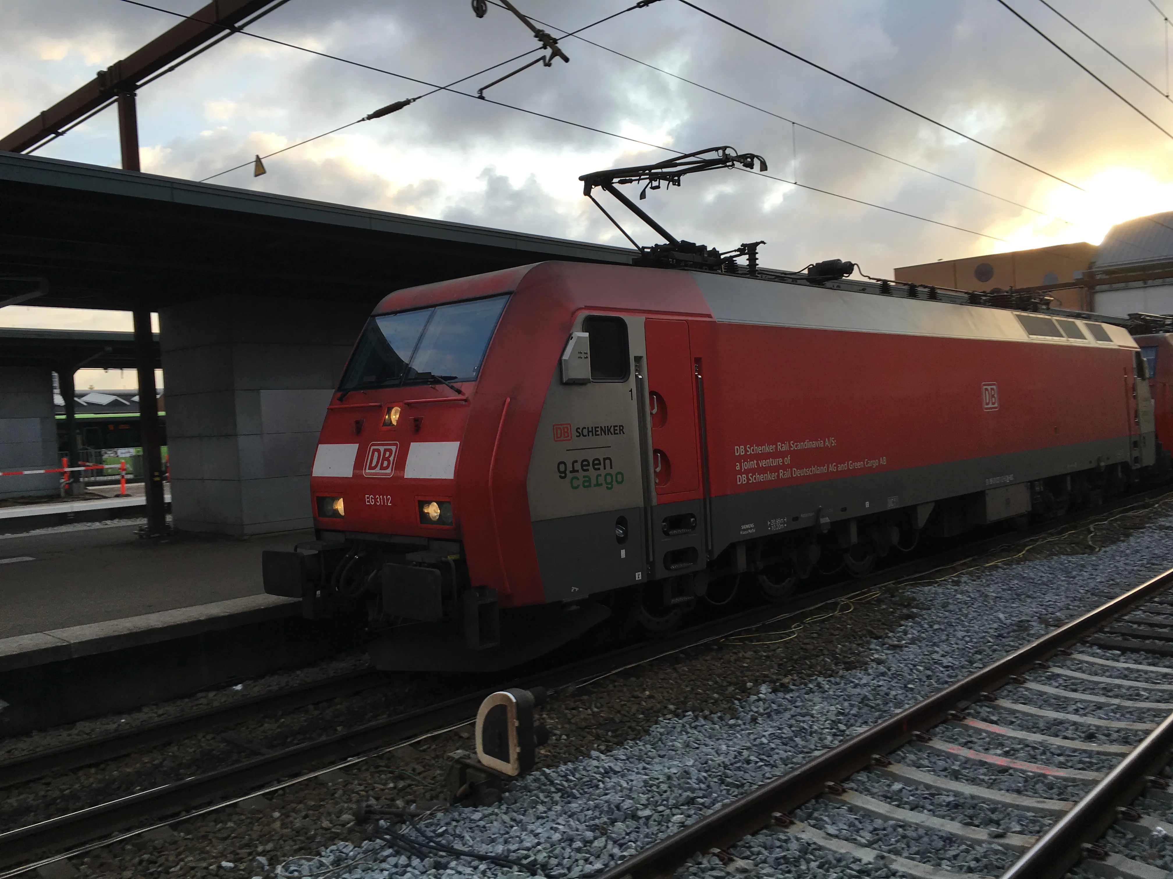 Billede af DBCSC EG 3112, tidligere DSB EG 3112 fotograferet ud for Odense Banegård Center.