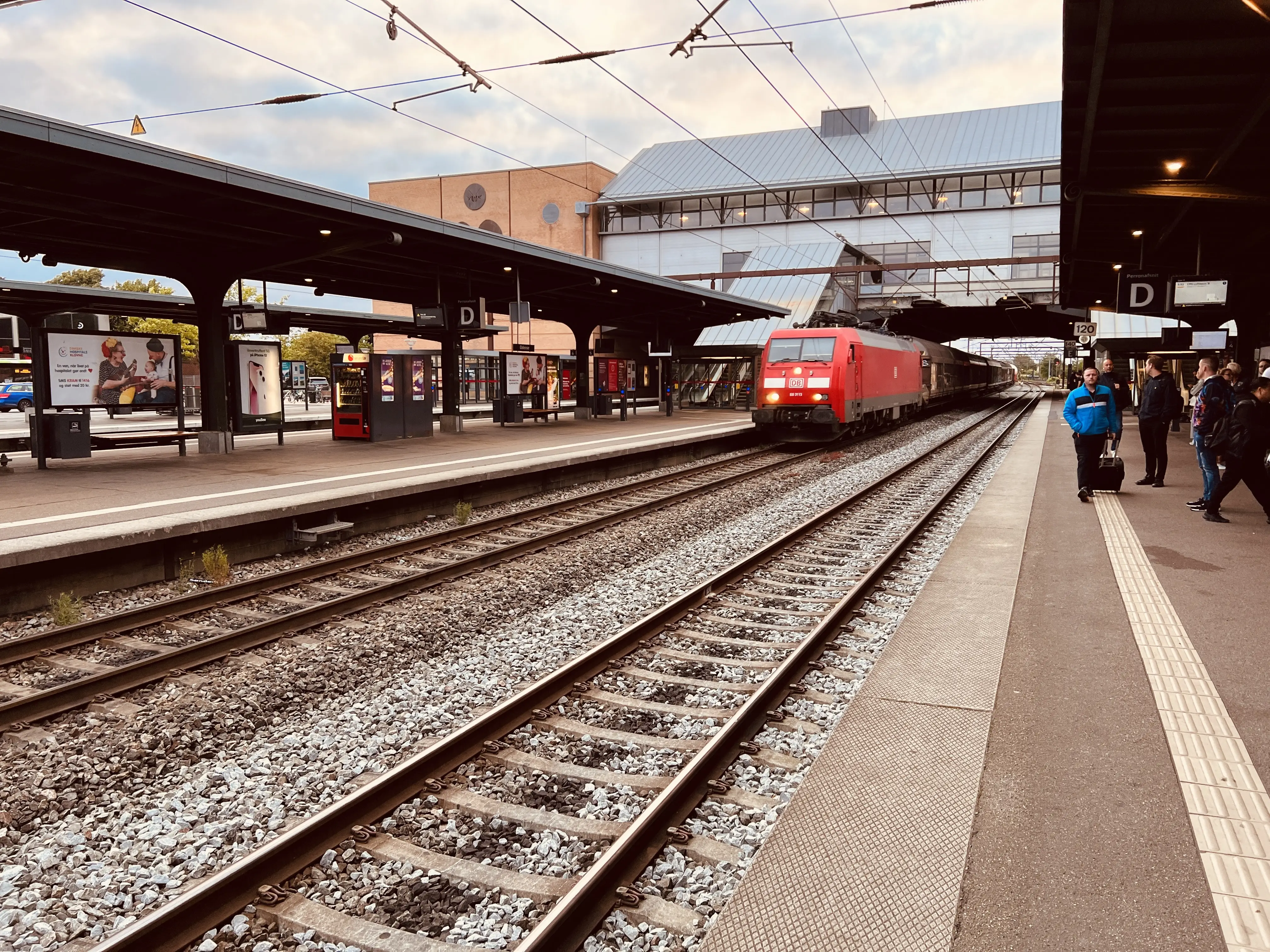 Billede af DBCSC EG 3113, tidligere DSB EG 3113 fotograferet ud for Odense Banegård Center.