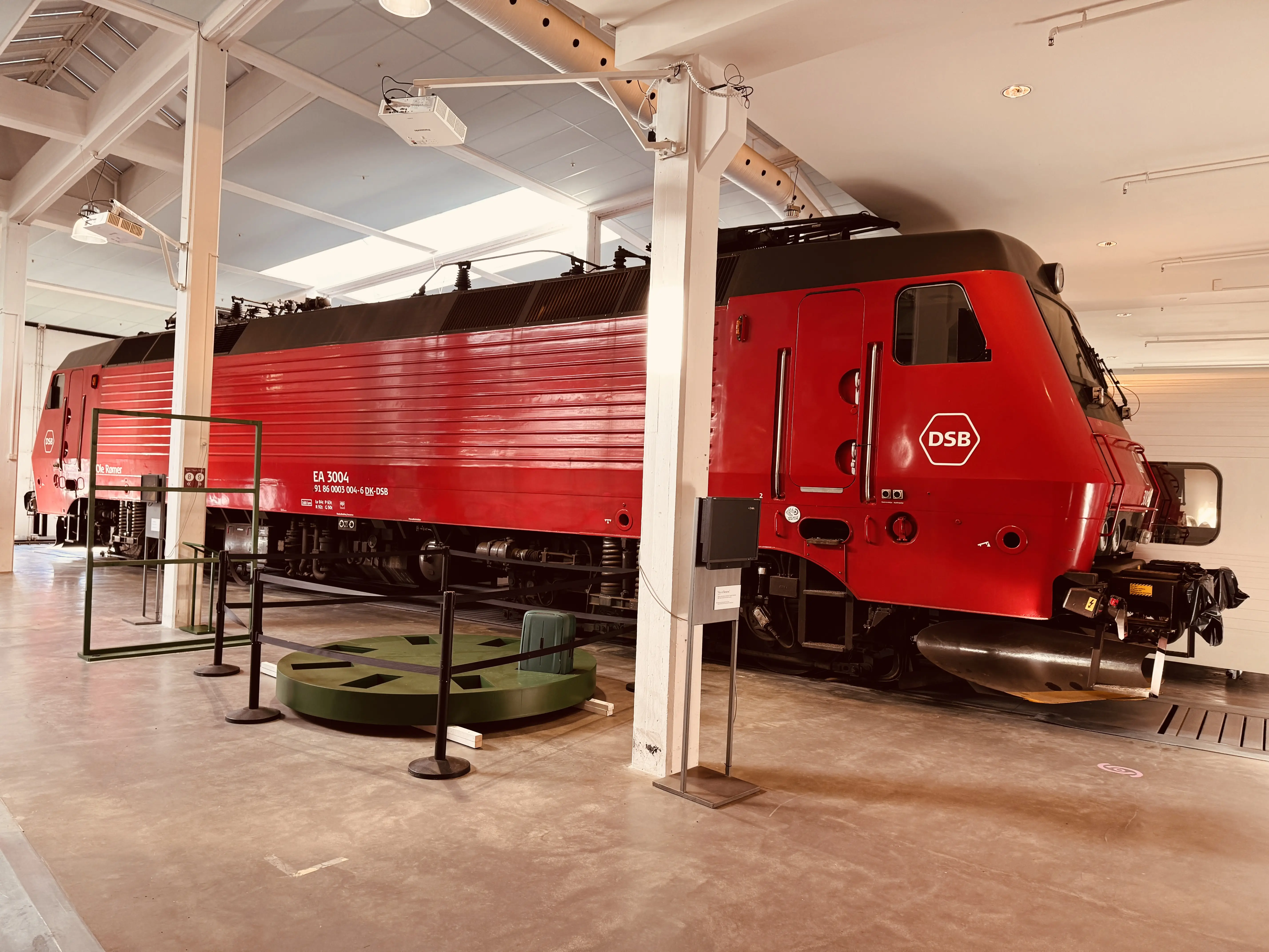 Billede af DSB EA 3004 fotograferet på Danmarks Jernbanemuseum i Odense. Billede af DSB EA 3004 fotograferet på Danmarks Jernbanemuseum i Odense.