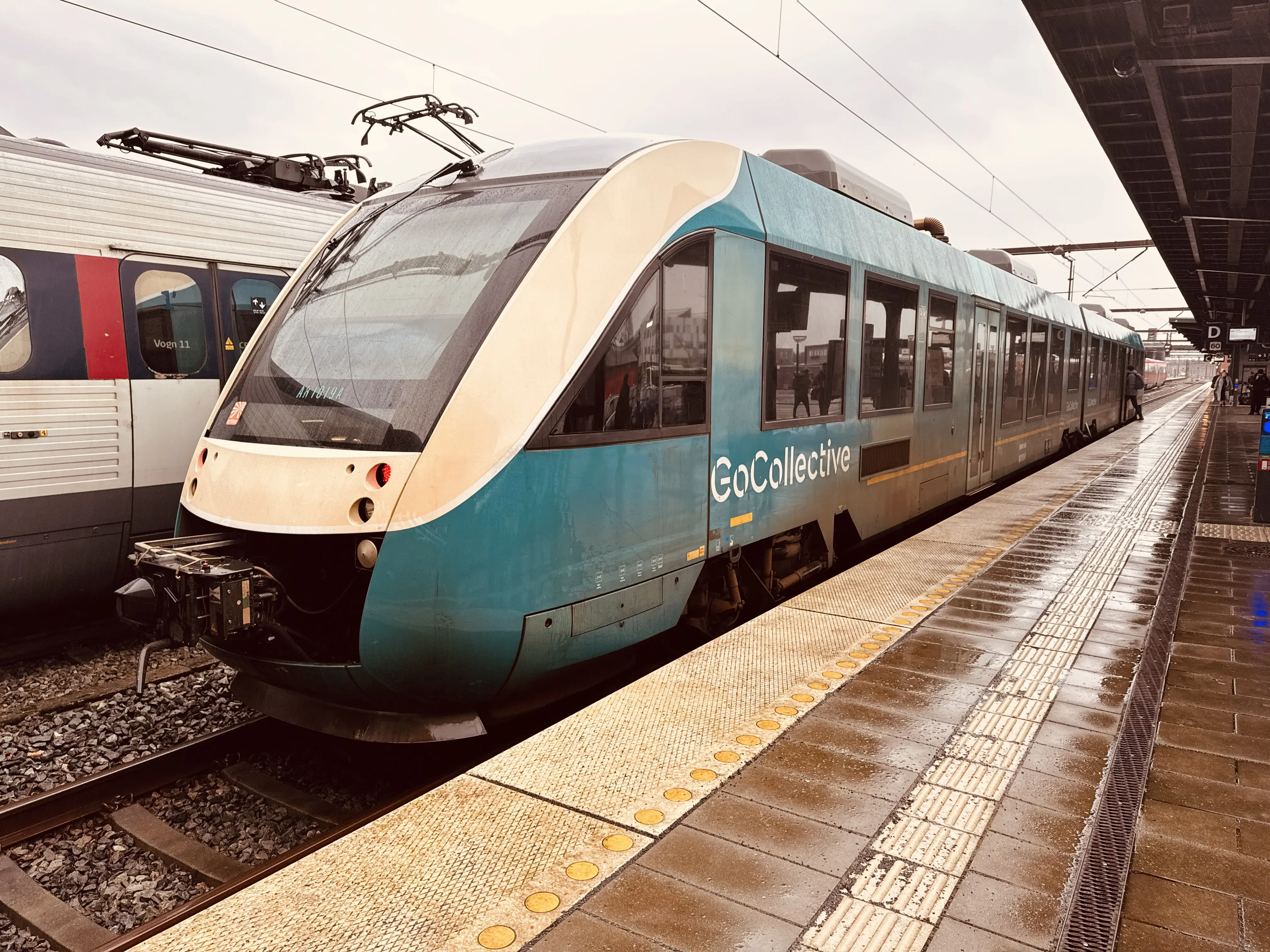 Billede af GoCollective AR 1019, tidligere ARRIVA AR 1019 fotograferet ud for Odense Banegård Center.
