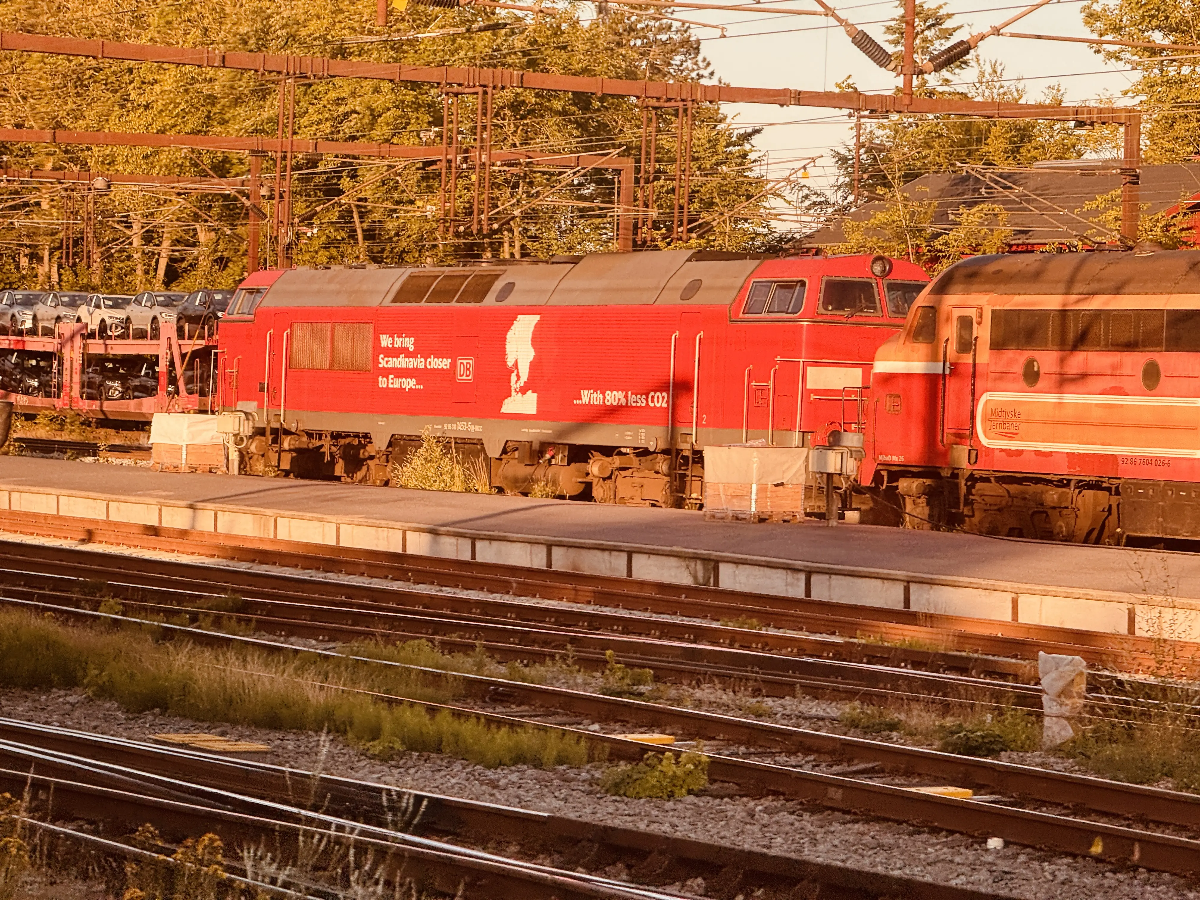 Billede af DBCSC MZ 1453, tidligere DSB MZ 1453 fotograferet ud for Fredericia Station.
