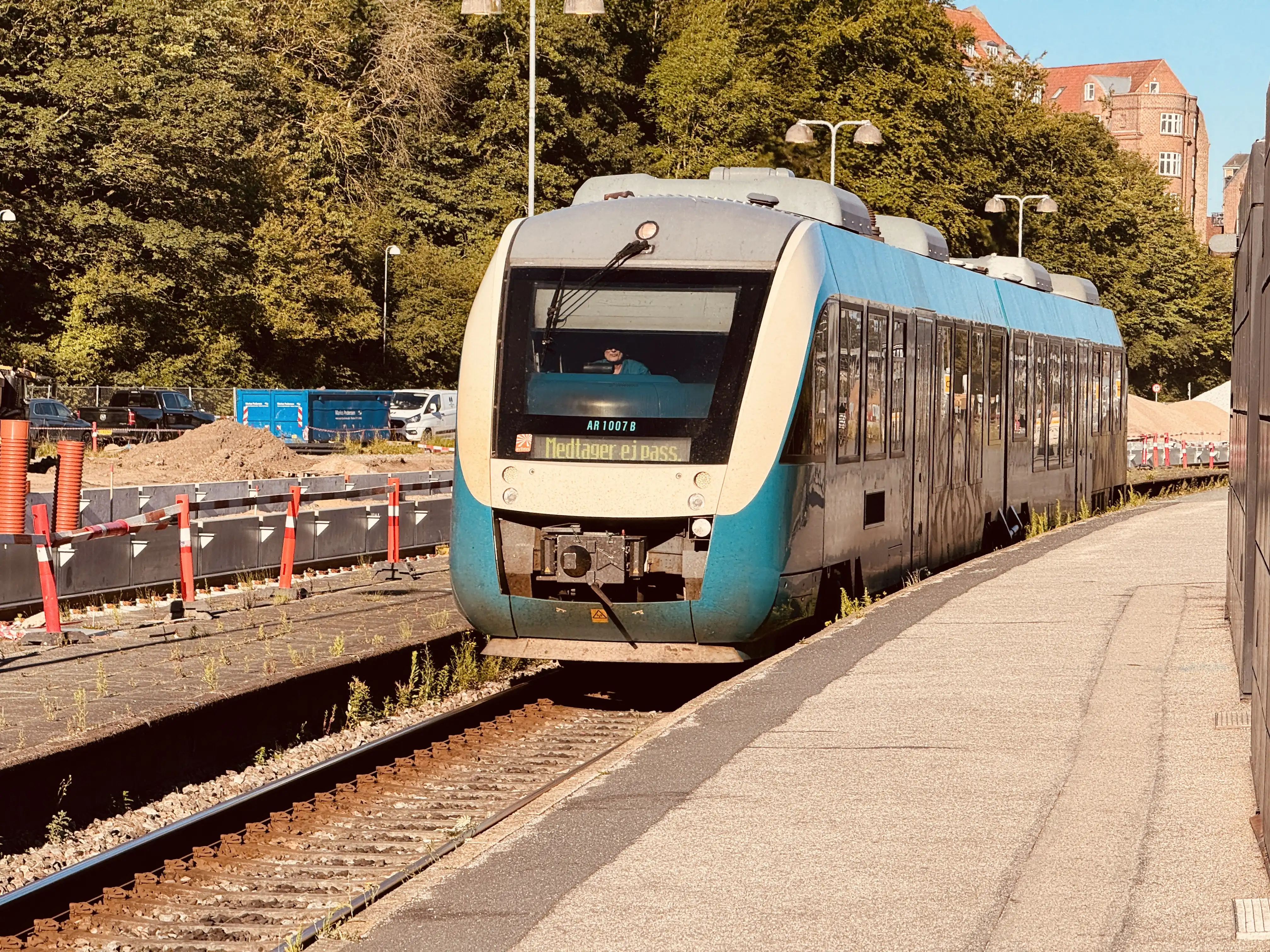 Billede af GoCollective AR 1007, tidligere ARRIVA AR 1007 fotograferet ud for Aarhus Hovedbanegård. Billede af GoCollective AR 1007, tidligere ARRIVA AR 1007 fotograferet ud for Aarhus Hovedbanegård.