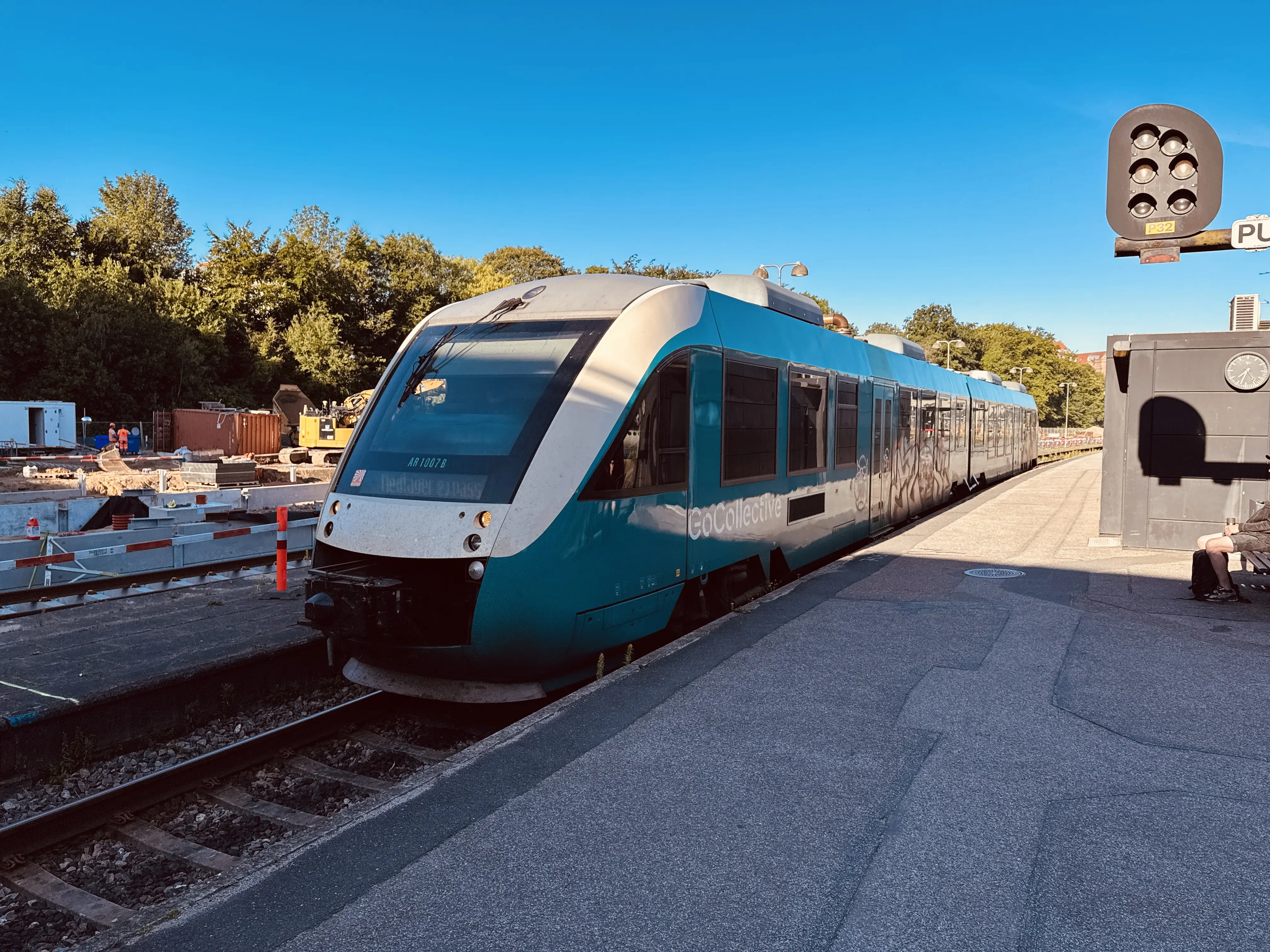 Billede af GoCollective AR 1007, tidligere ARRIVA AR 1007 fotograferet ud for Aarhus Hovedbanegård. Billede af GoCollective AR 1007, tidligere ARRIVA AR 1007 fotograferet ud for Aarhus Hovedbanegård.