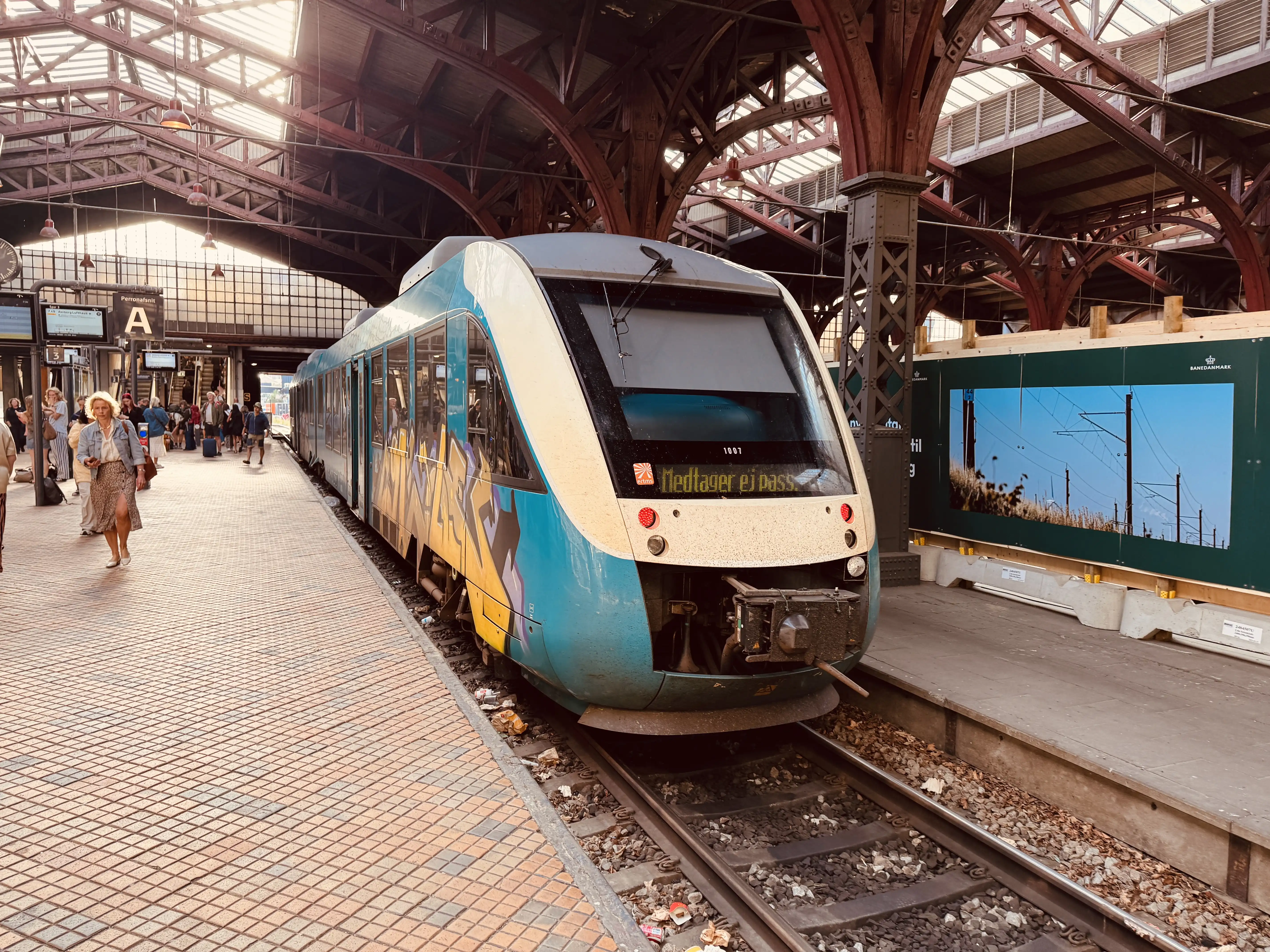 Billede af GoCollective AR 1007, tidligere ARRIVA AR 1007 fotograferet ud for Aarhus Hovedbanegård. Billede af GoCollective AR 1007, tidligere ARRIVA AR 1007 fotograferet ud for Aarhus Hovedbanegård.