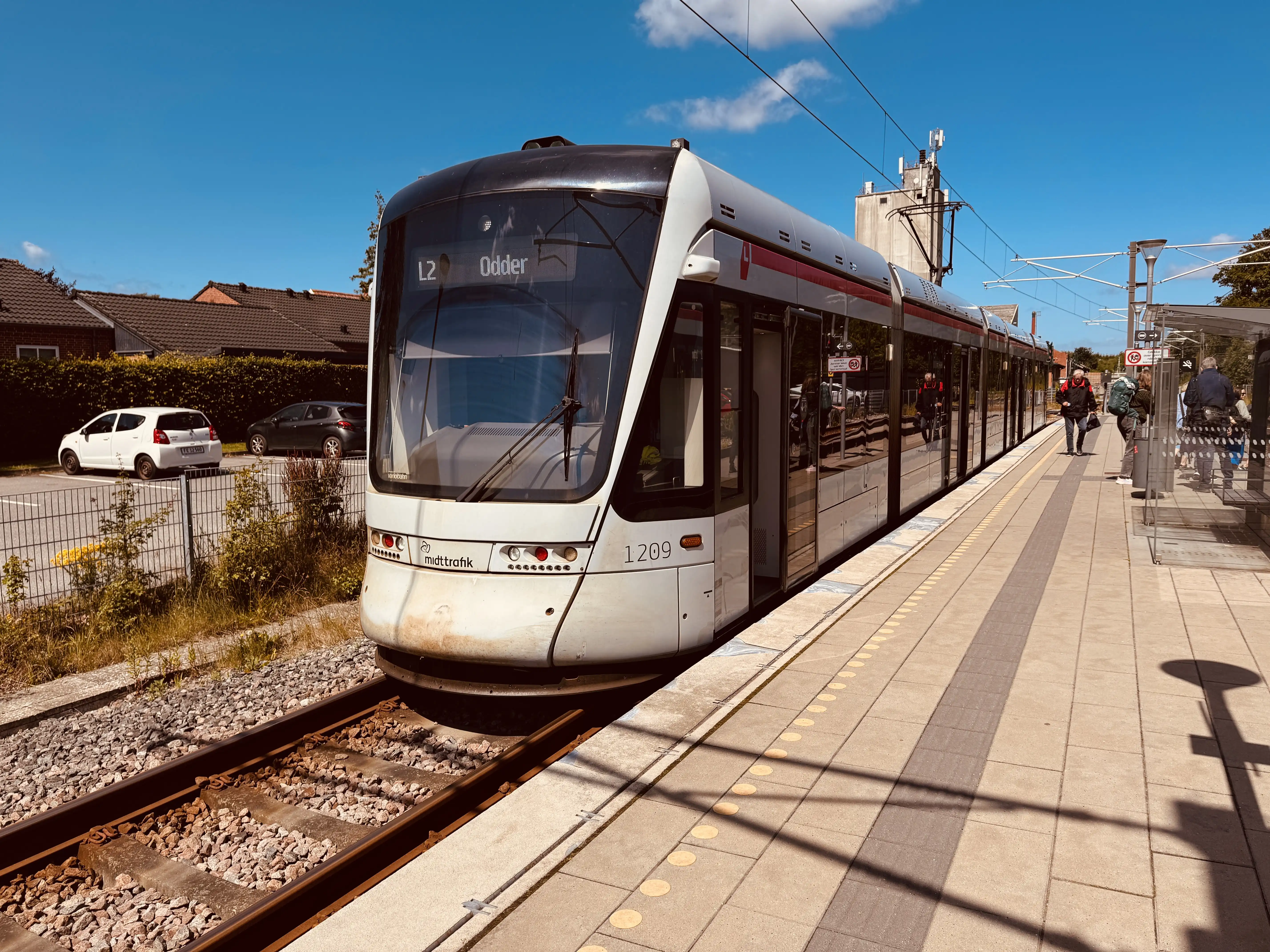 Billede af Aarhus Letbane togsæt 1113 fotograferet ud for Malling Letbanestation. Billede af Aarhus Letbane togsæt 1113 fotograferet ud for Malling Letbanestation.
