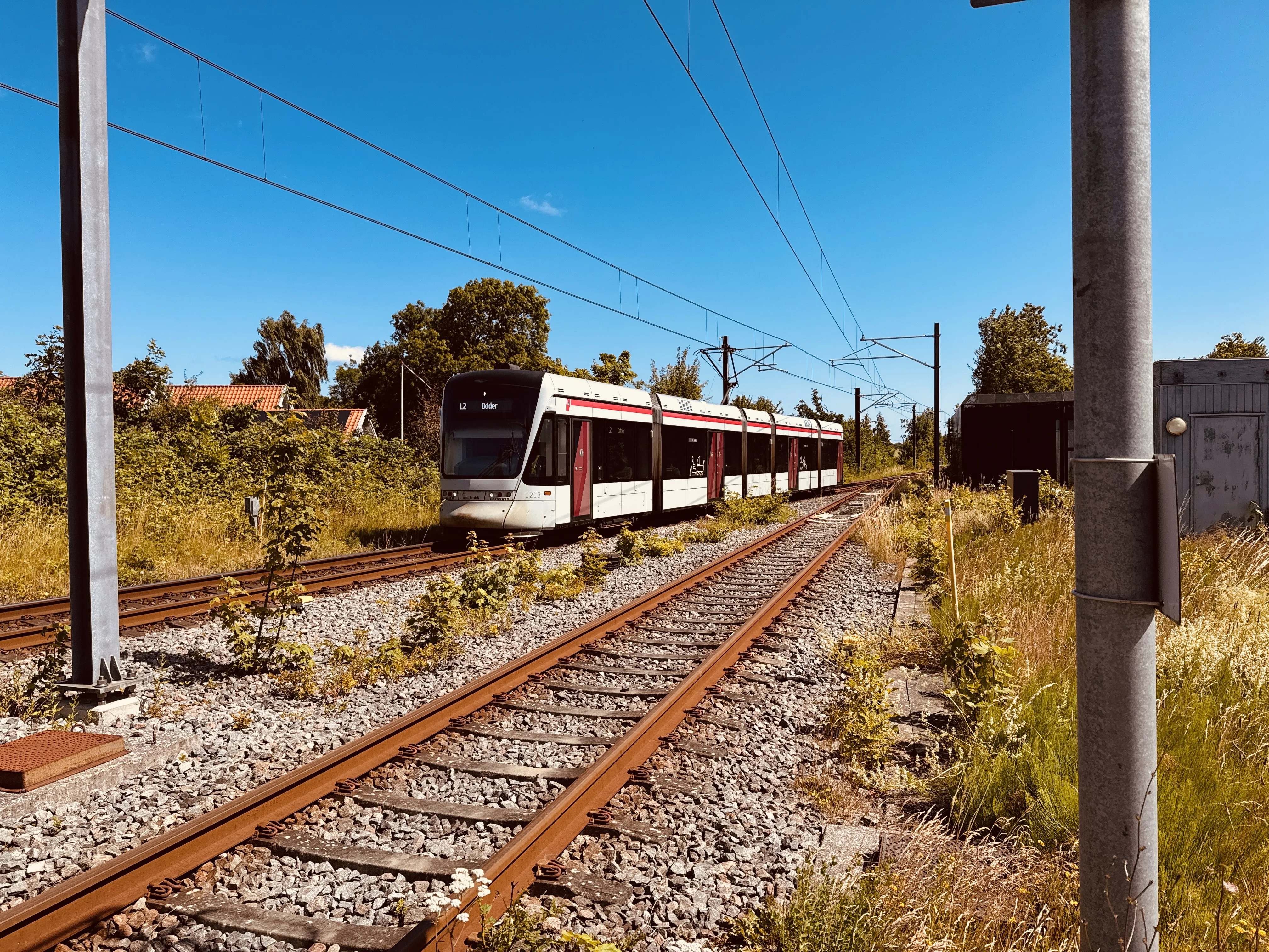 Billede af Aarhus Letbane togsæt 1113 fotograferet ud for Assedrup Letbanestation. Billede af Aarhus Letbane togsæt 1113 fotograferet ud for Assedrup Letbanestation.