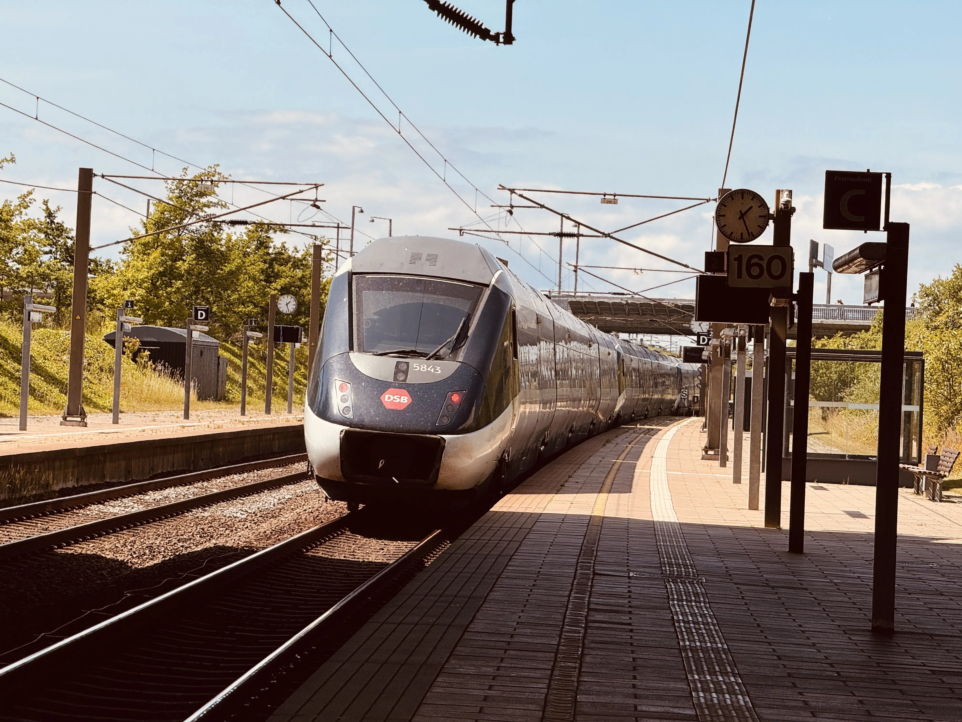 Billede af DSB MG 5643 fotograferet ud for Ørestad Trinbræt.