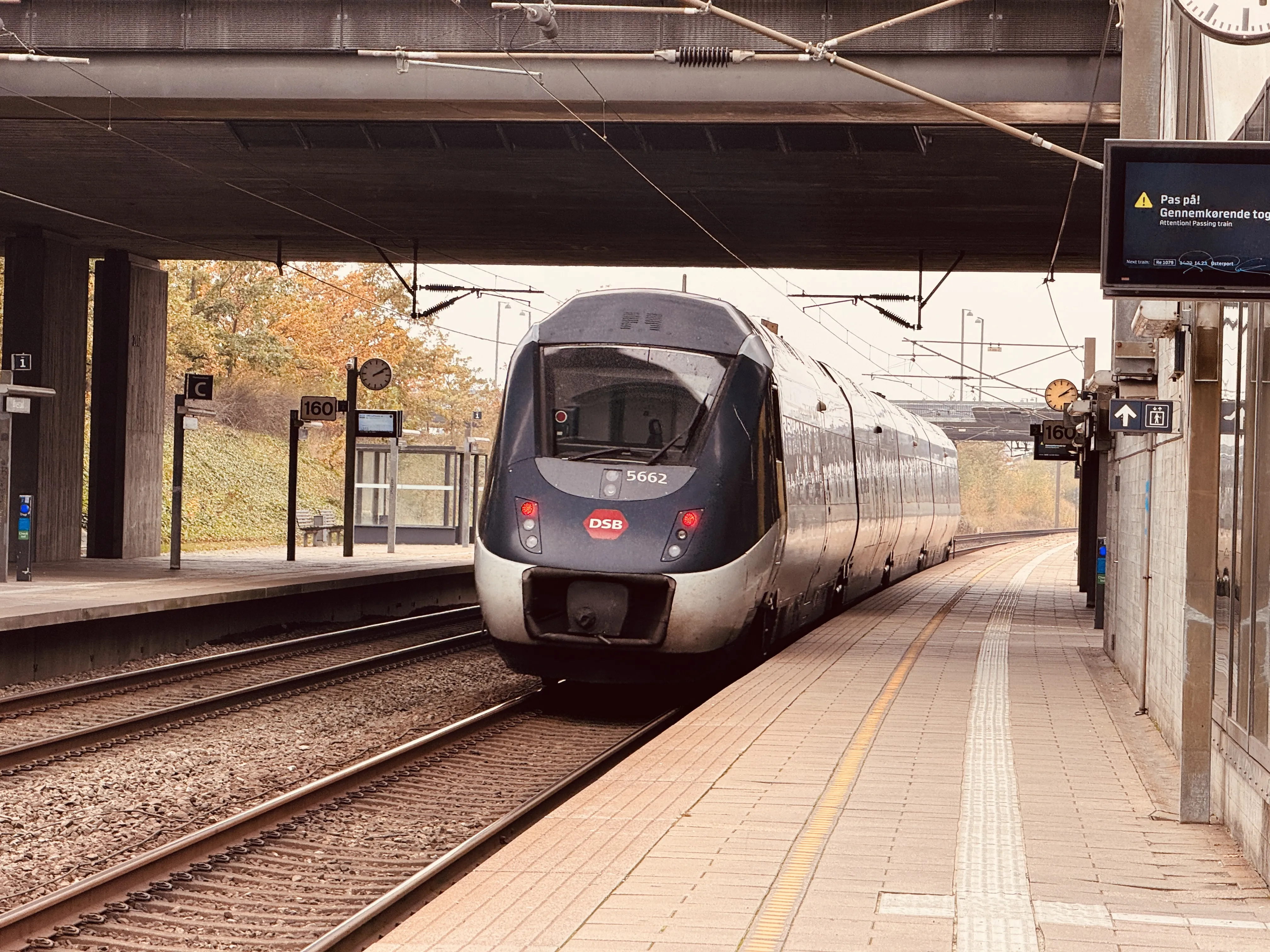 Billede af DSB MG 5662 fotograferet ud for Ørestad Trinbræt.