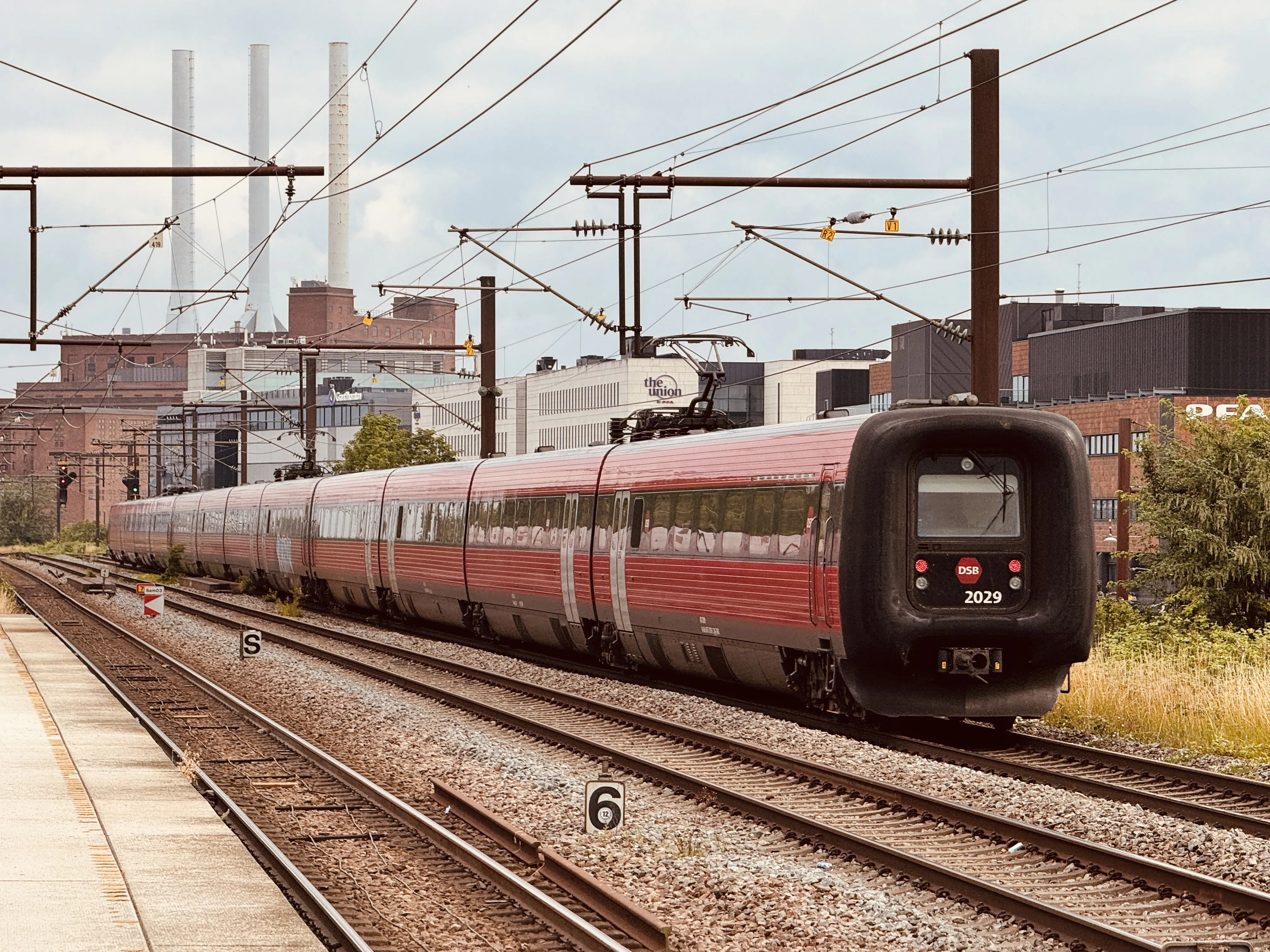 Billede af DSB ER 2029 fotograferet ud for Nordhavn S-togstrinbræt.