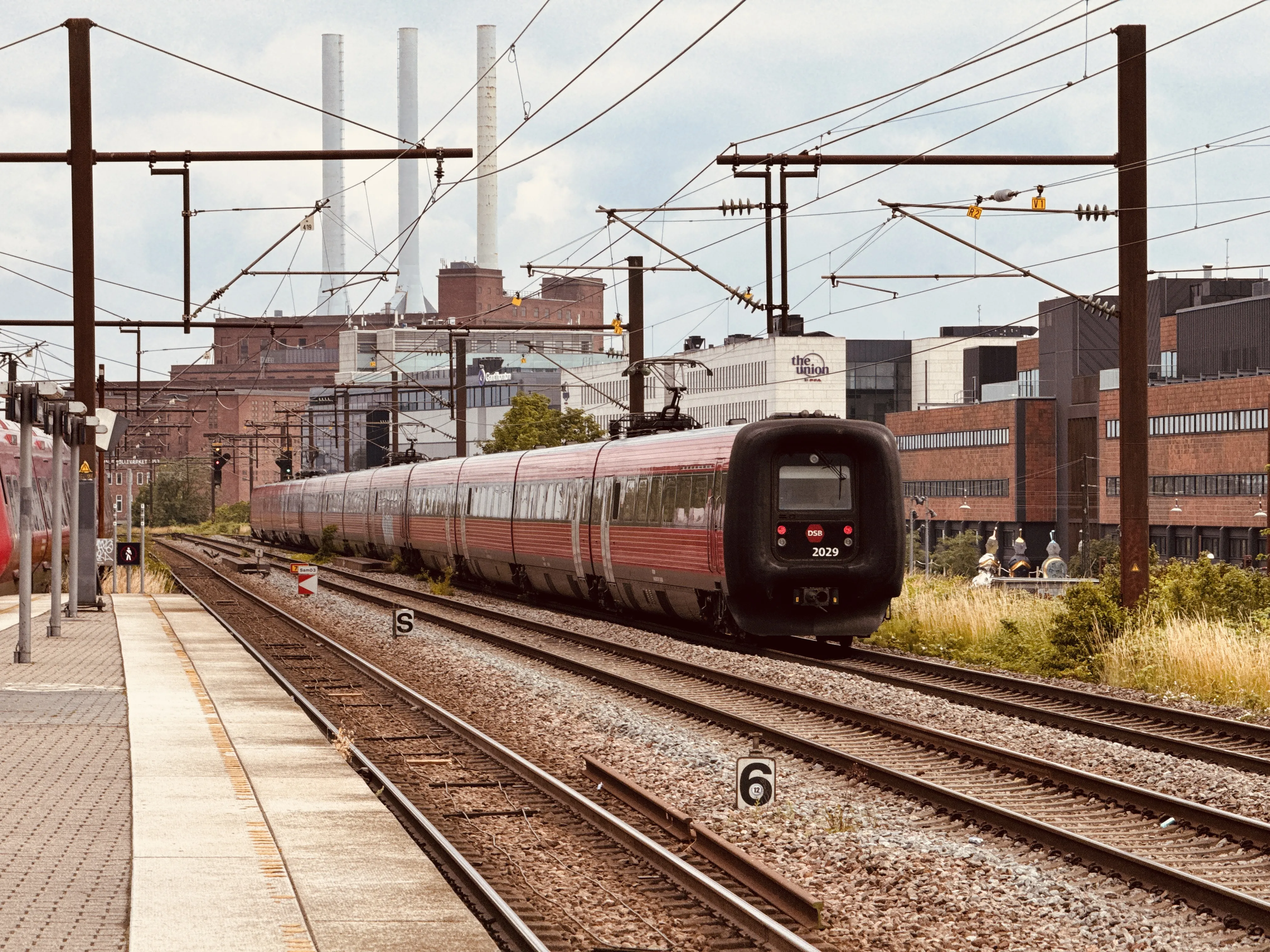 Billede af DSB ER 2029 fotograferet ud for Nordhavn S-togstrinbræt.