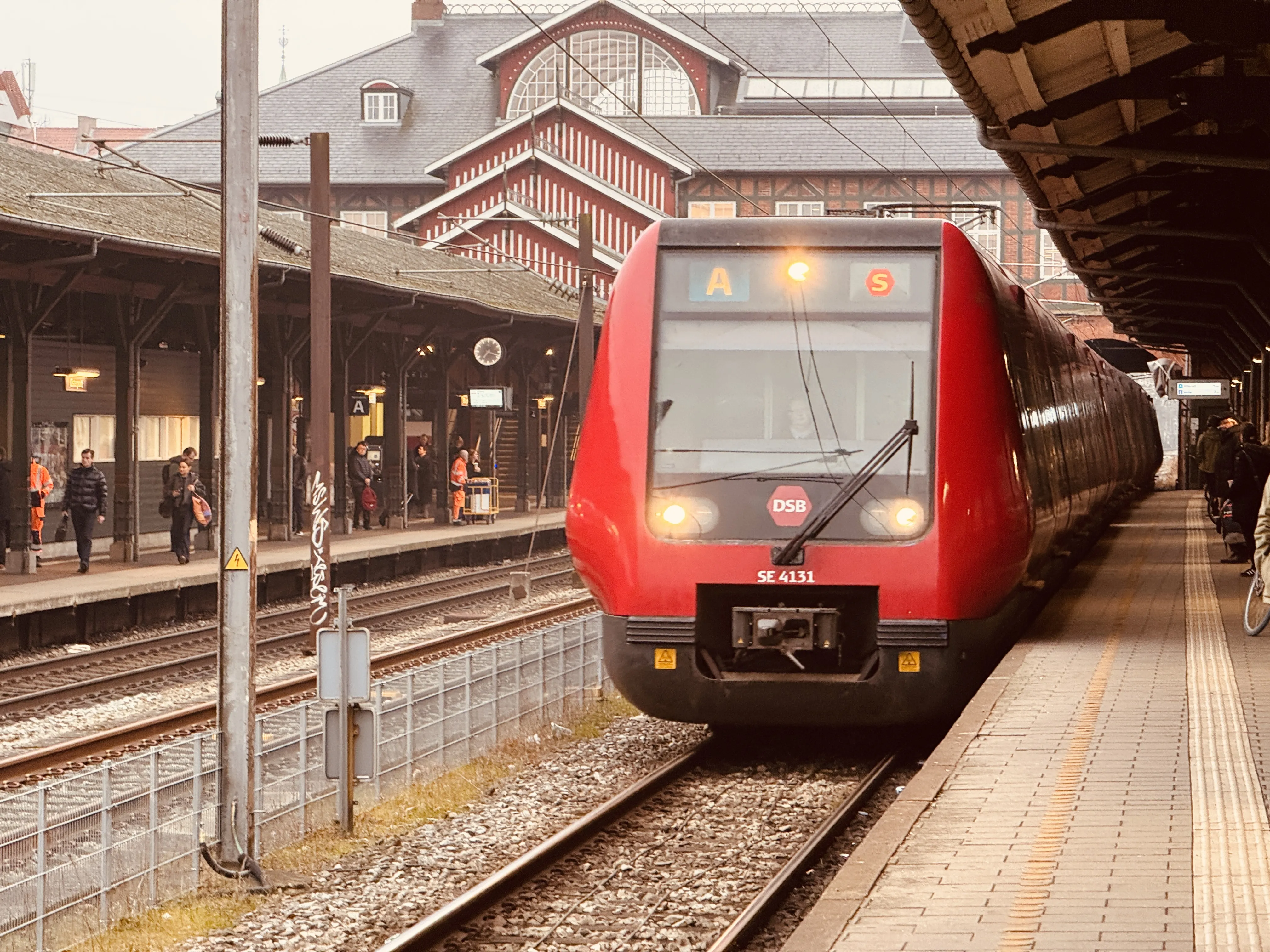 Billede af DSB SE 4131 fotograferet ud for Østerport Station.
