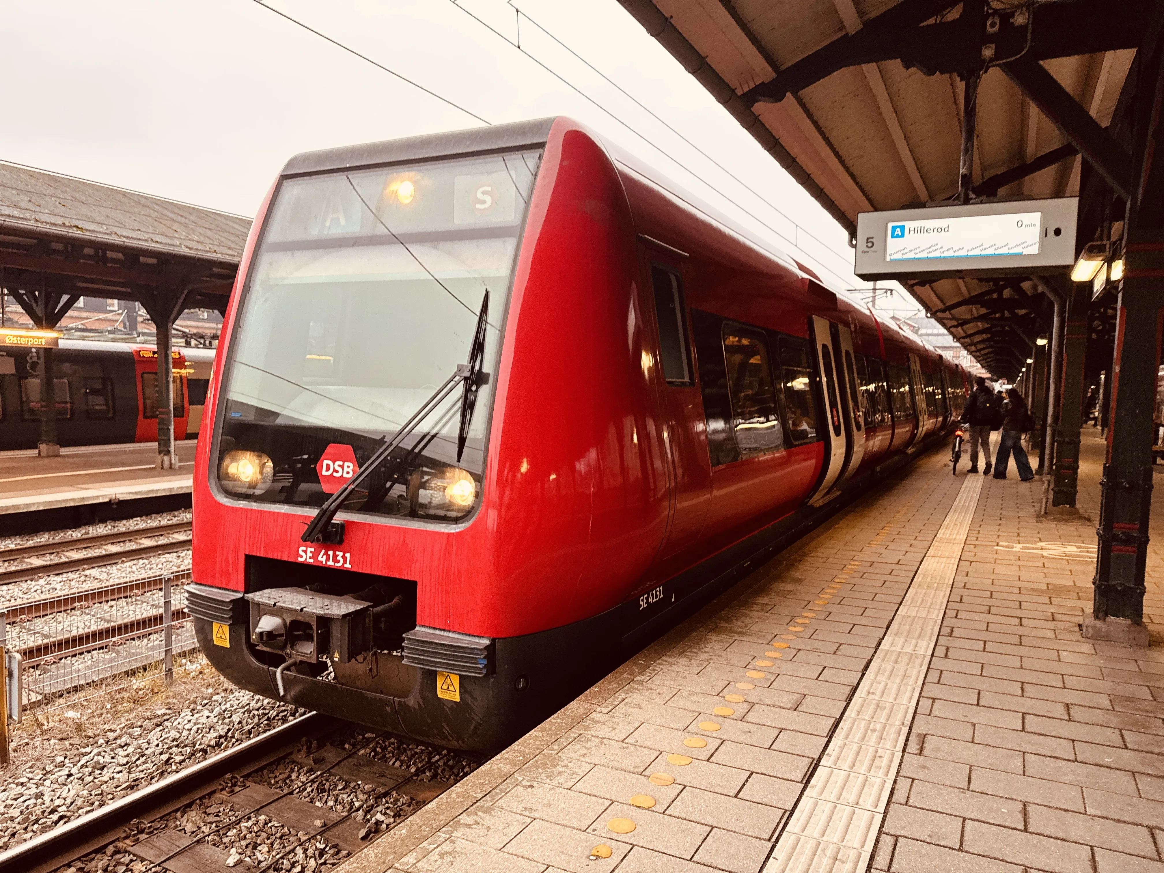 Billede af DSB SE 4131 fotograferet ud for Østerport Station.